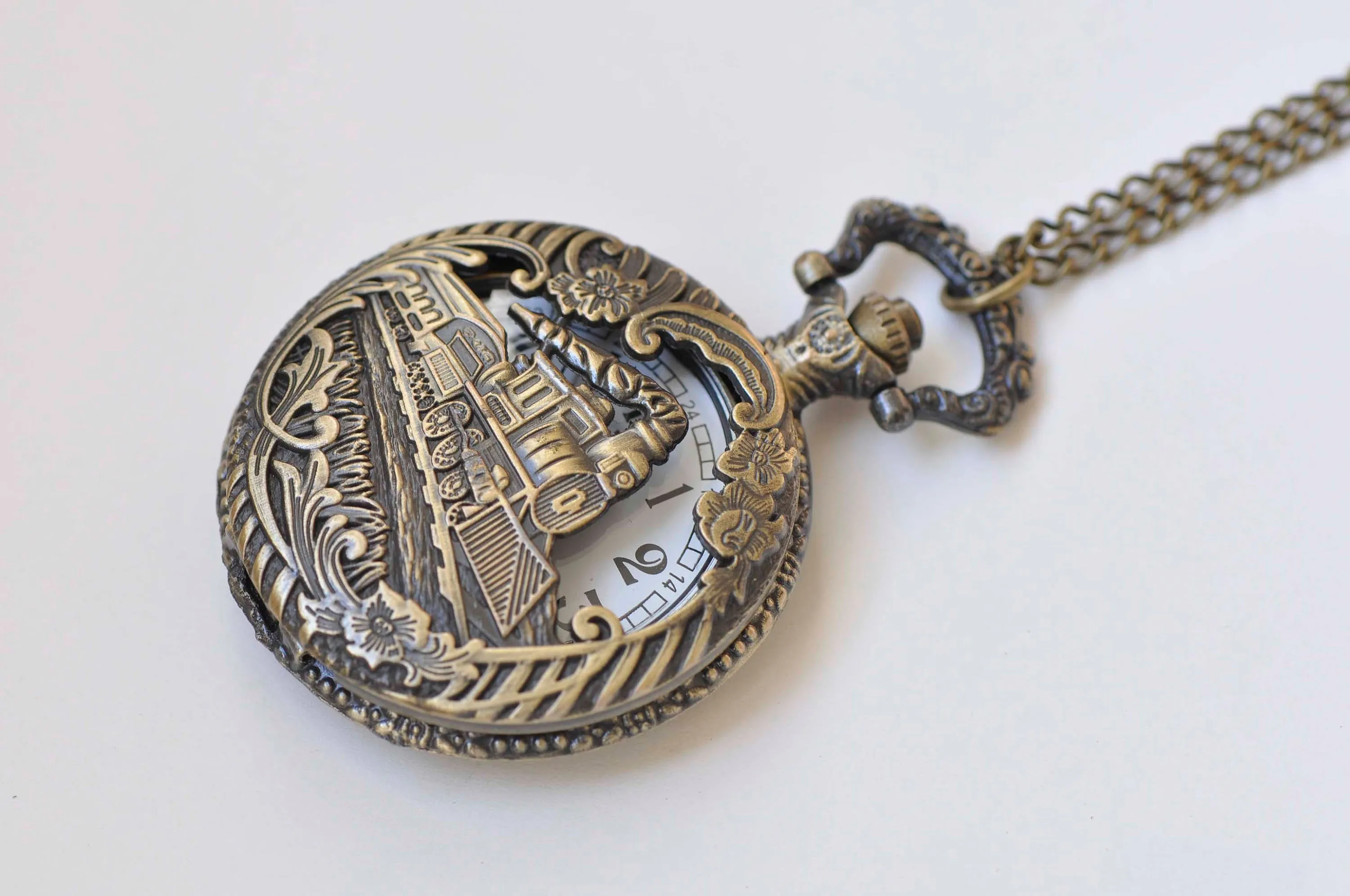 1 PC Antique Bronze Steampunk Train Large Pocket Watch Necklace A574