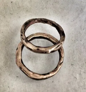 10K Gold Molten Band