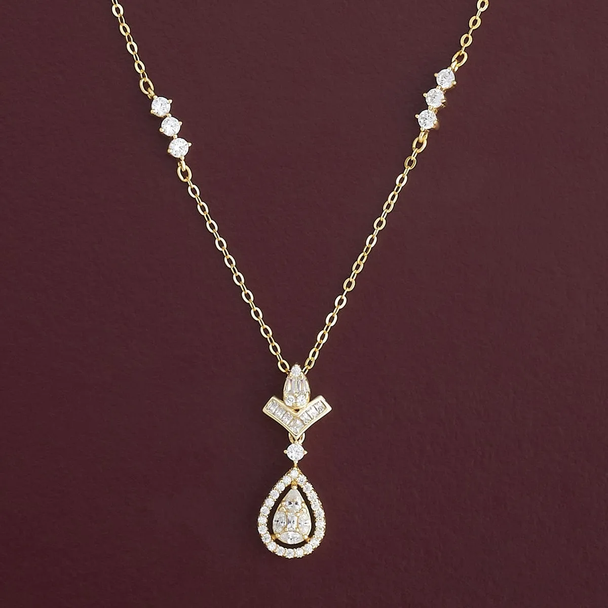 92.5 Silver Pendant with Chain and Earring Set 183044
