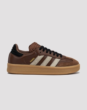 Activewear gear Adidas Samba XLG Fashion boutiques