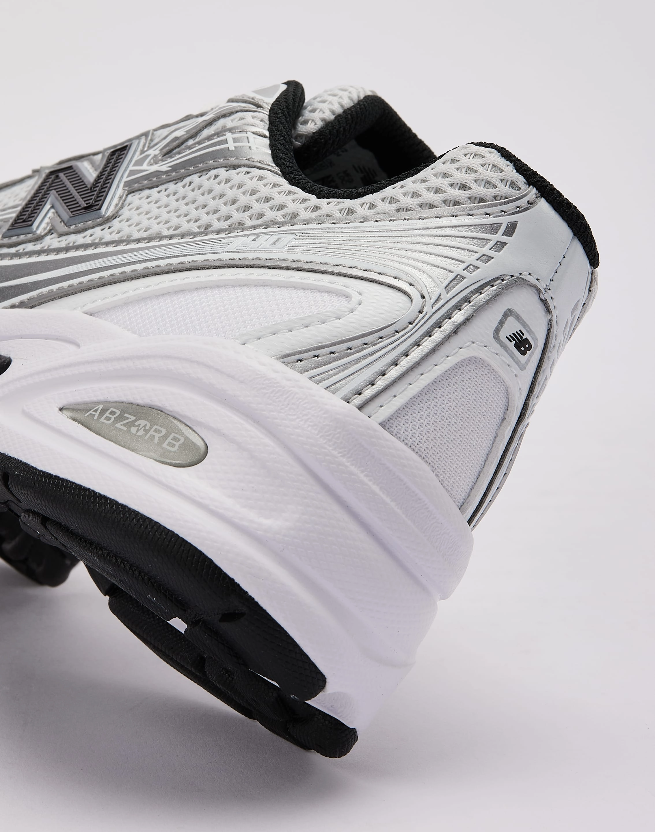 Activewear gear New Balance 740 Grade-School
