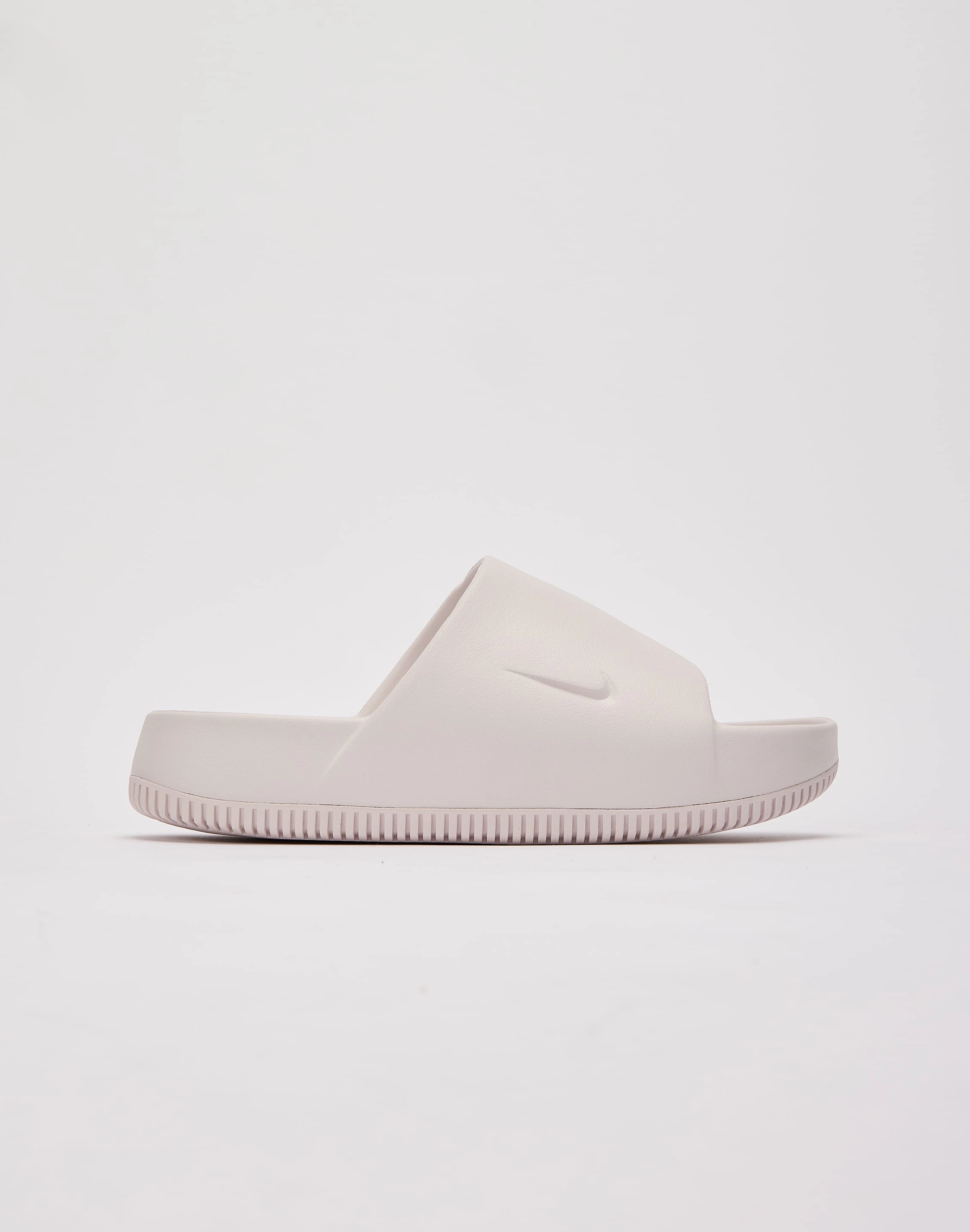 Activewear gear Nike Calm Slides Fashion events