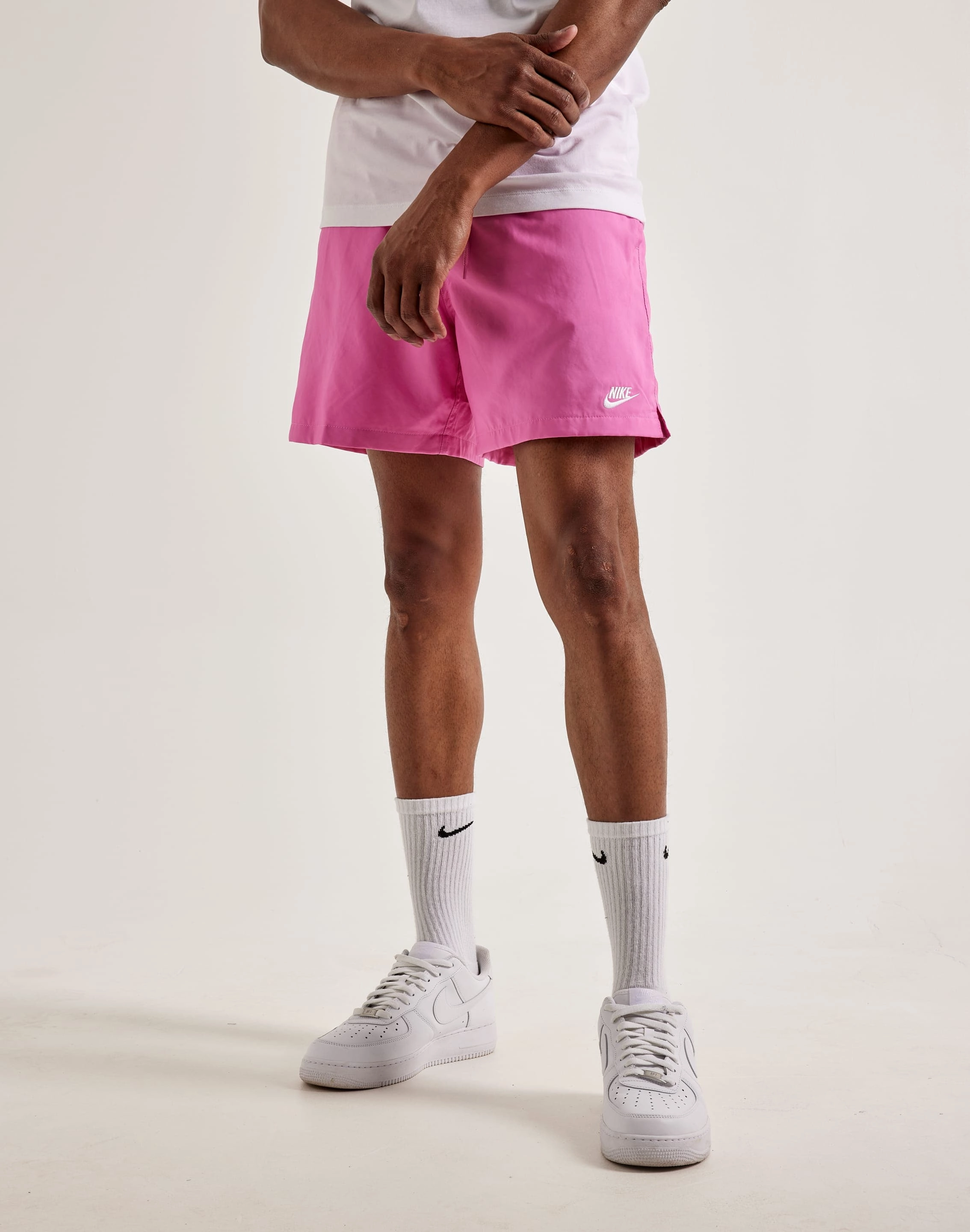 Activewear gear Nike Club Woven Flow Shorts Athleisure fashion