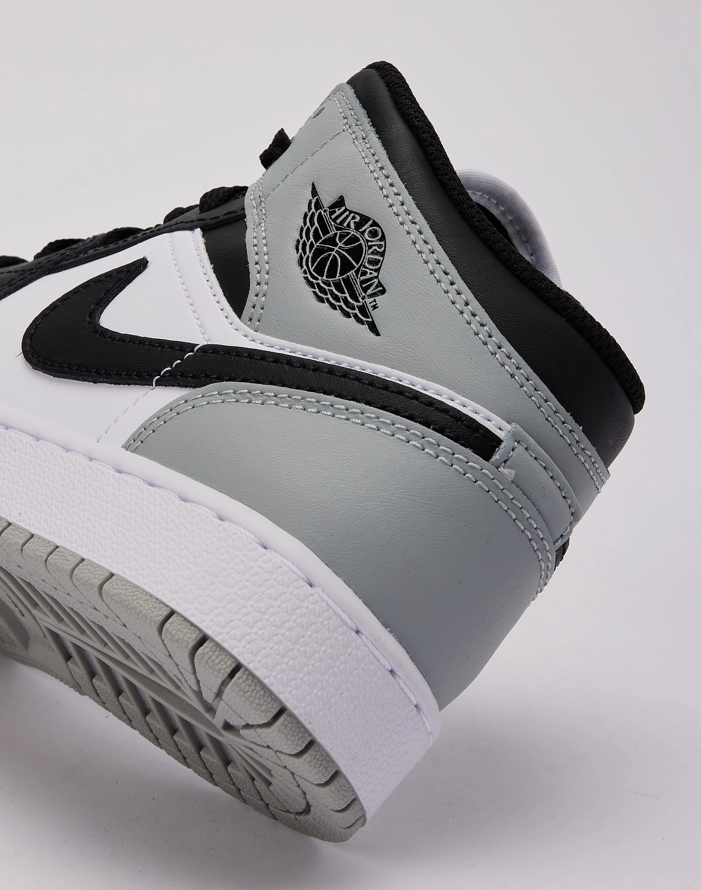 Affordable fashion Jordan Air Jordan 1 Mid Grade-School