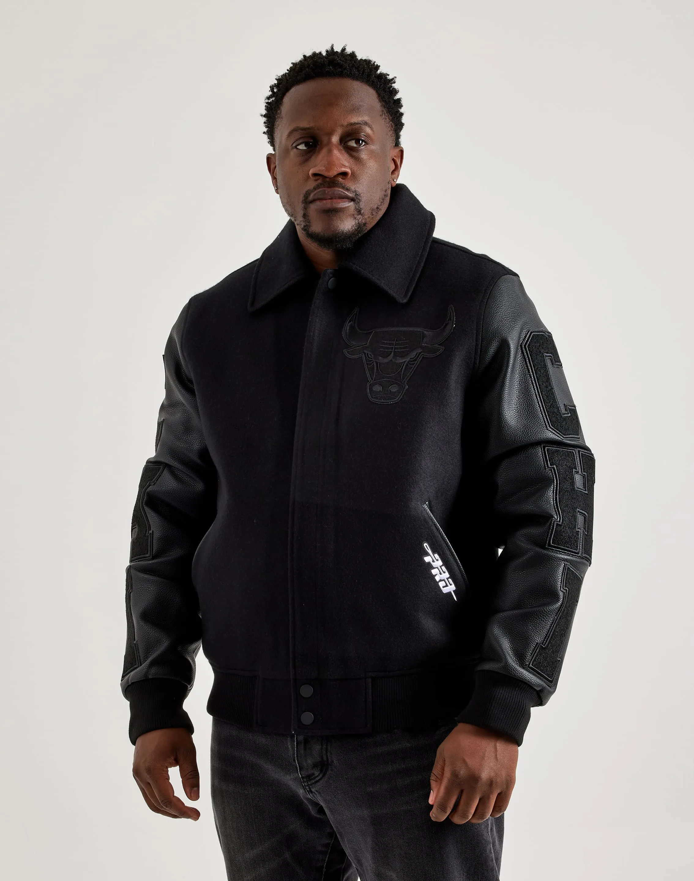 Apparel finds Pro Standard Chicago Bulls Varsity Jacket Best - selling fashion