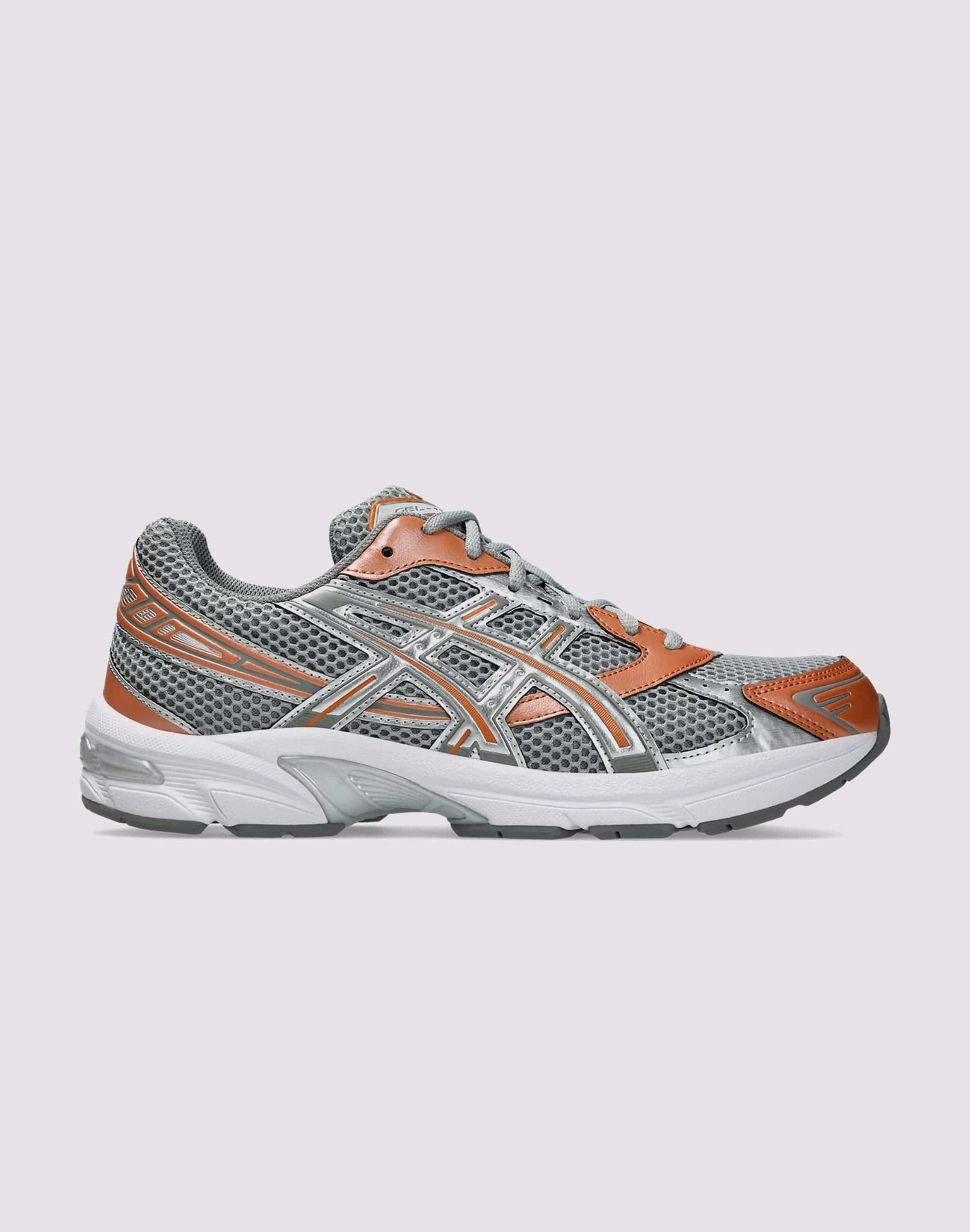 Fashion models Asics GEL-1130 Beachwear items