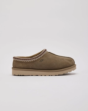Beachwear items UGG Tasman Slippers Fashion models
