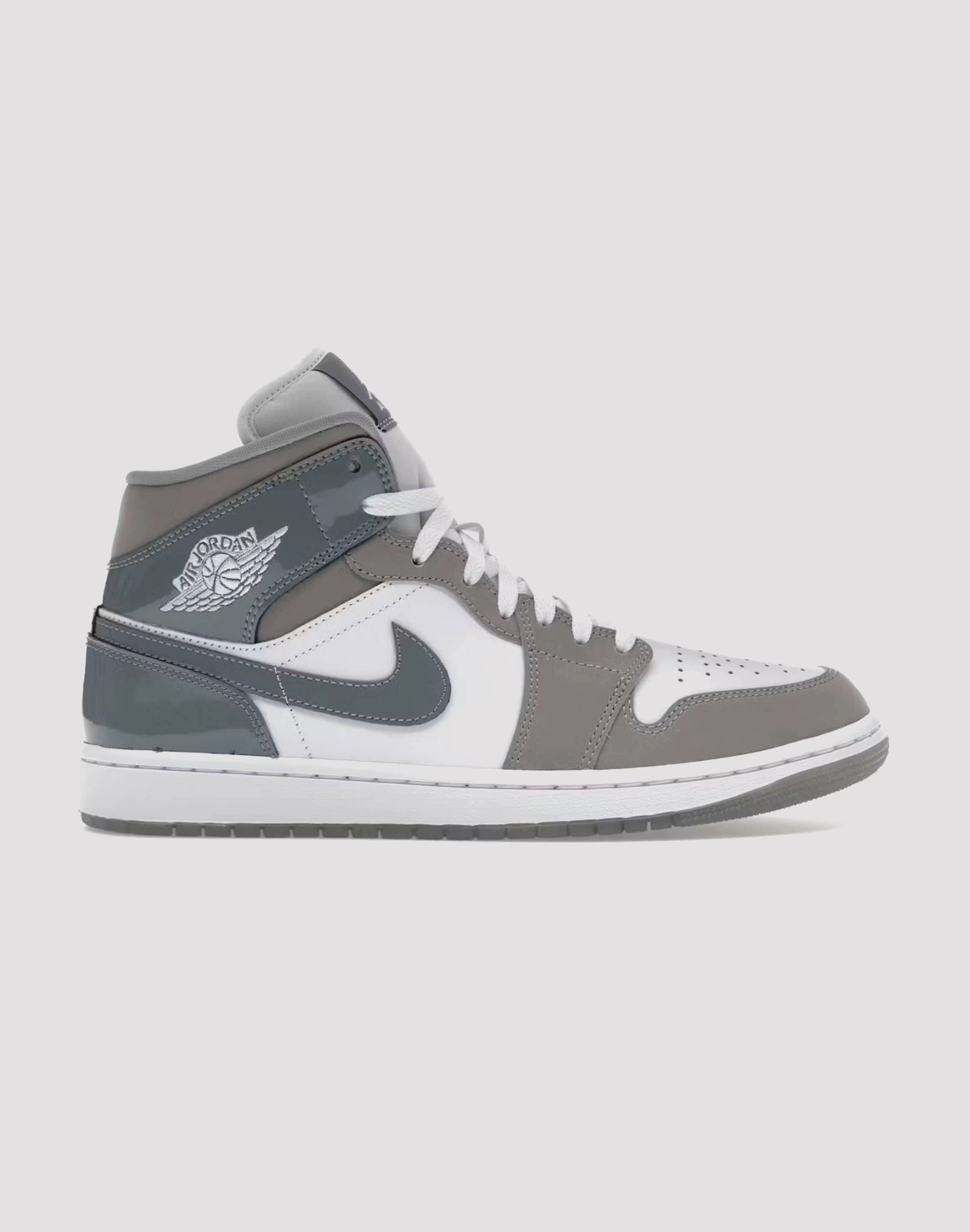 Bohemian style items Jordan Air Jordan 1 Mid SE Fashion shows