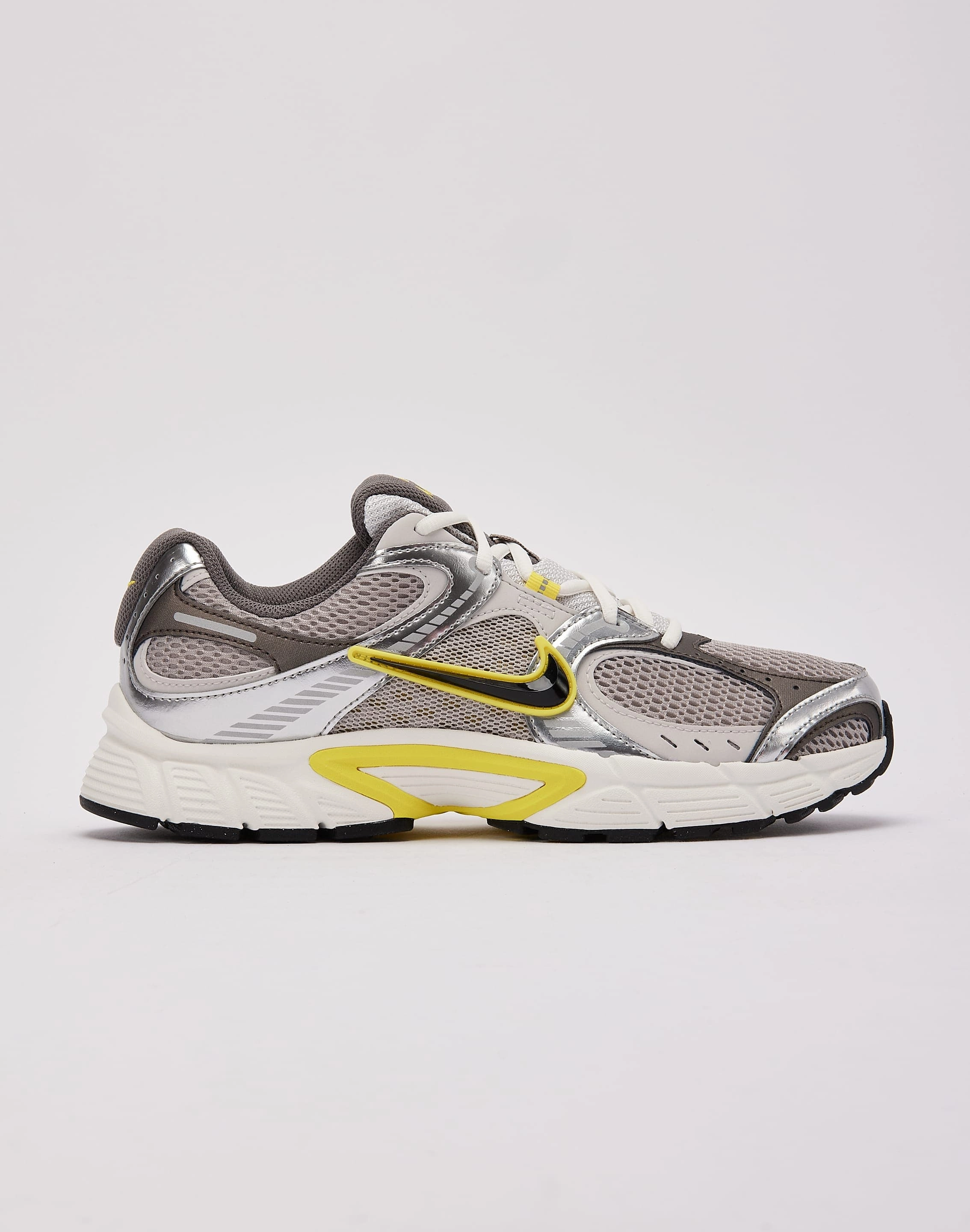 Business casual wear Nike V5 RNR Fashion boutiques