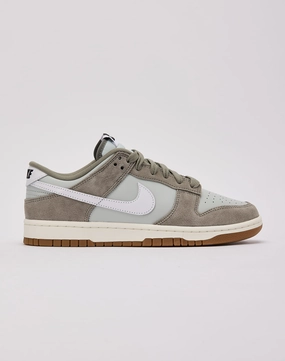 Clothing and accessories Nike  Dunk Low Retro SE Lace - detailed fashion