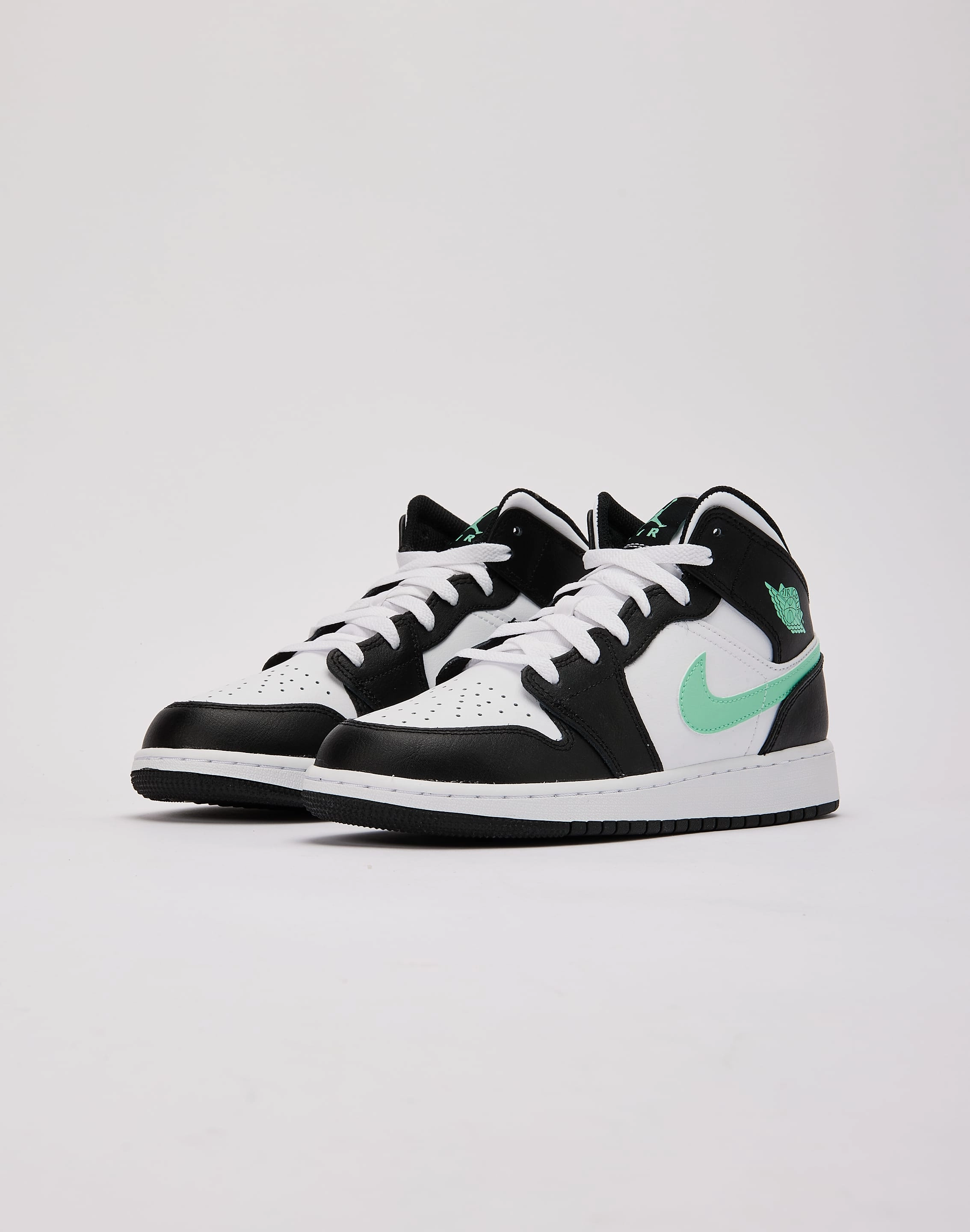 Clothing assortments Jordan Air Jordan 1 Mid Grade-School