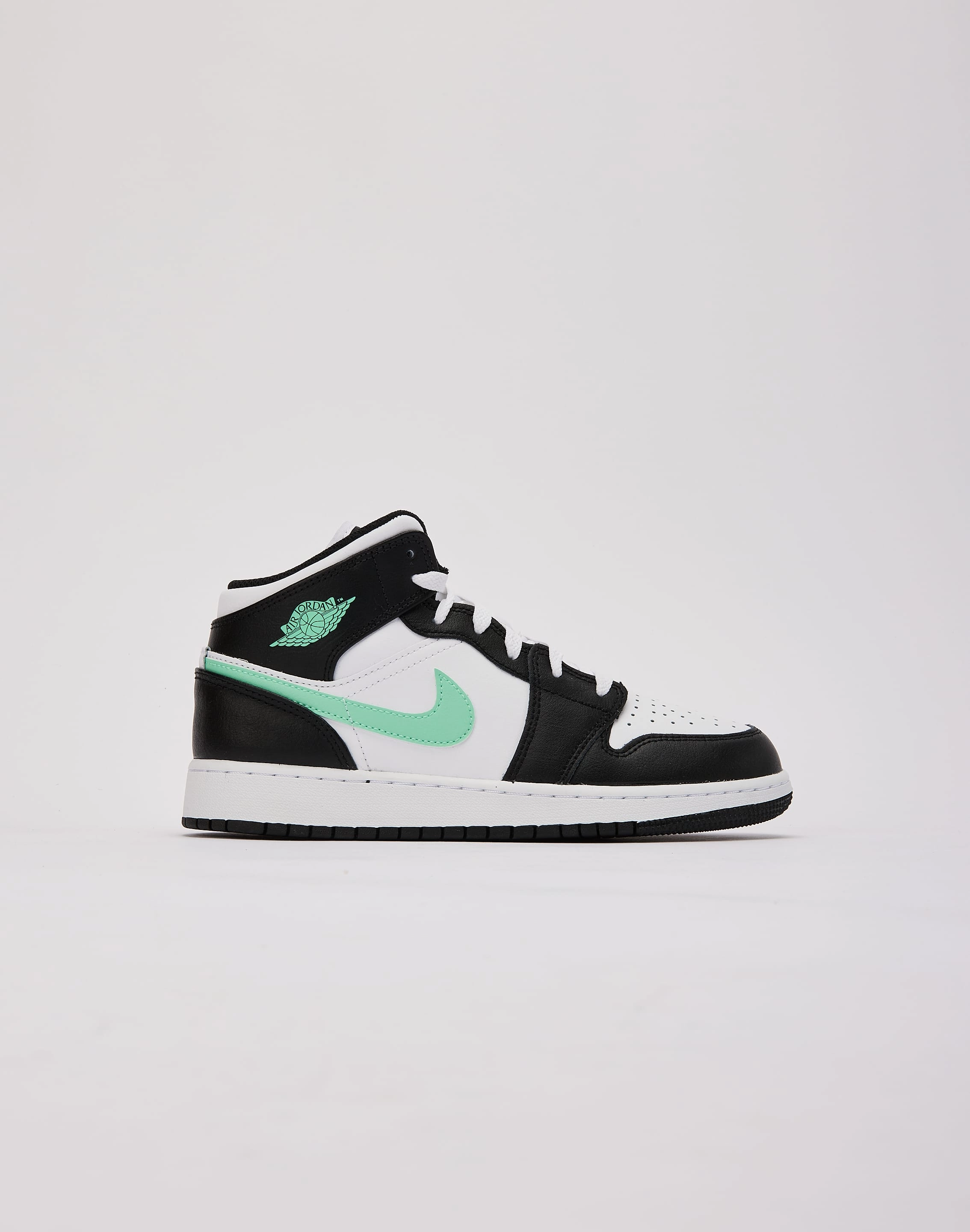 Fashion swaps Jordan Air Jordan 1 Mid Grade-School Fashionable options