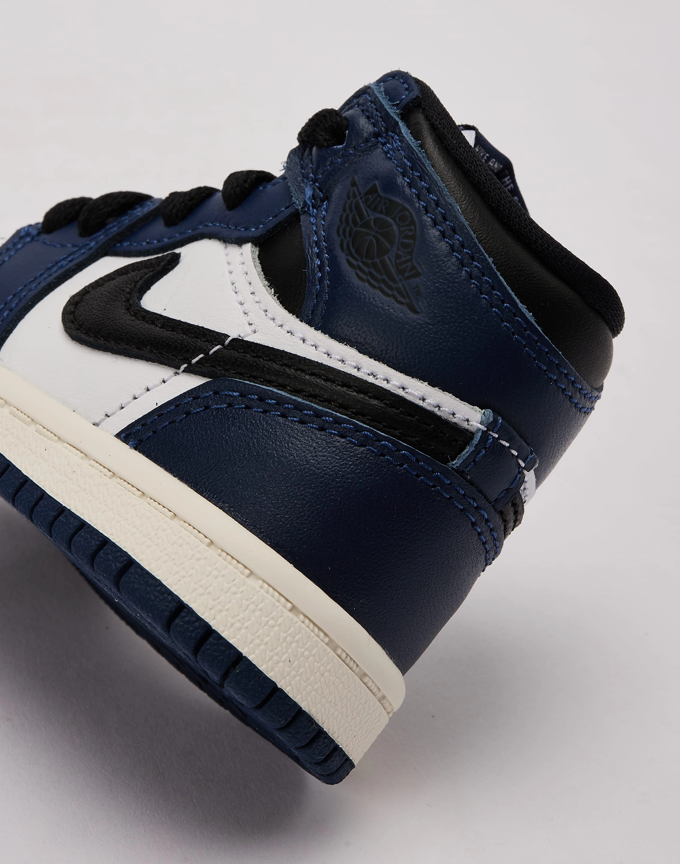 Clothing types Jordan Air Jordan 1 Retro High OG 'Midnight Navy' Toddler