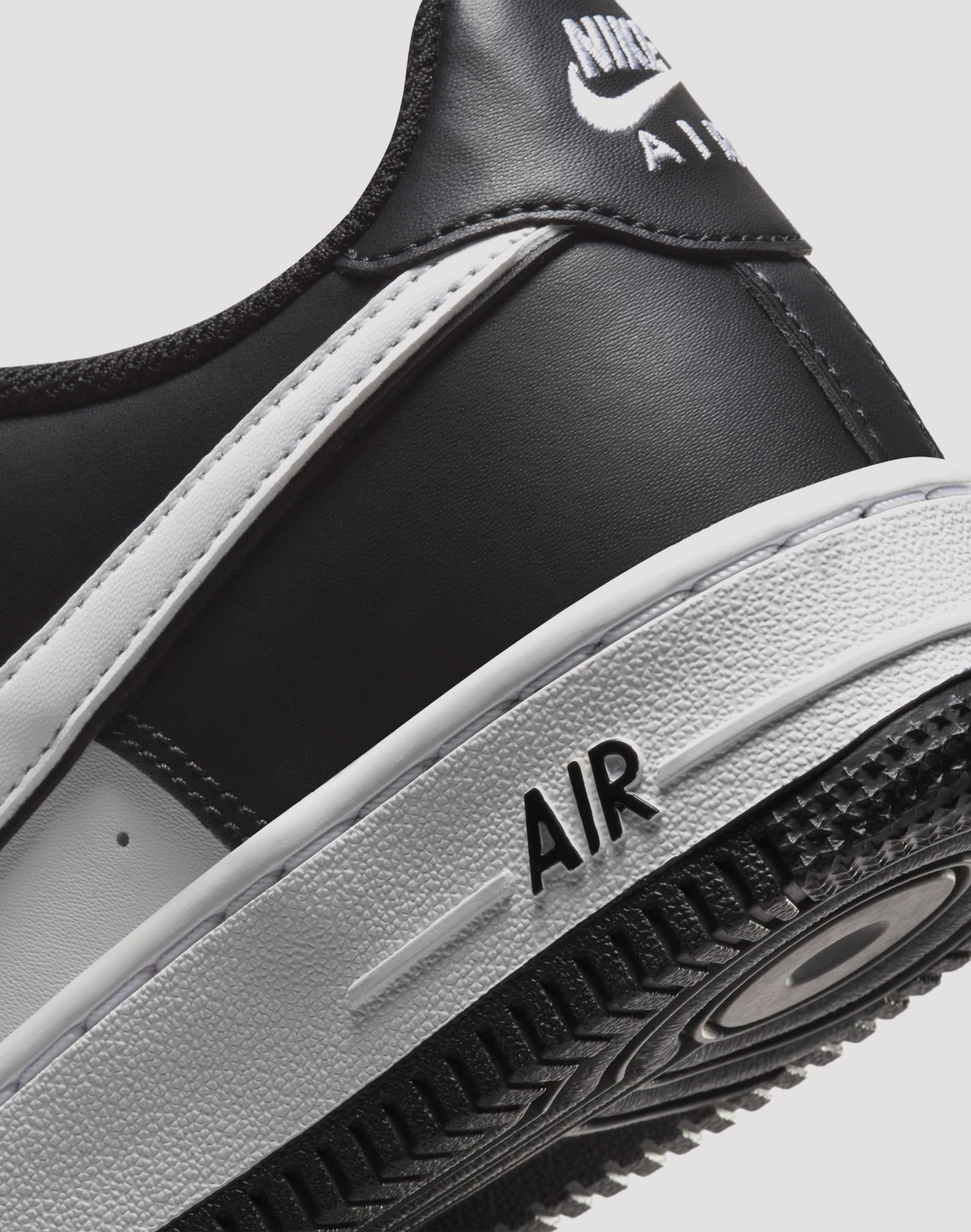 Clothing types Nike Air Force 1 LV8 2 Grade School Kids' Black/White