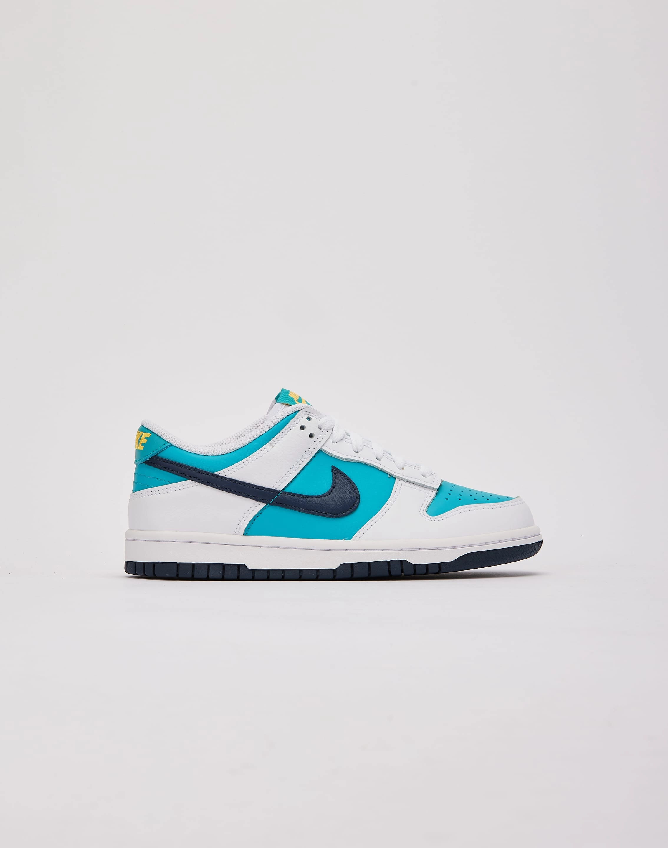 Comfortable apparel Nike Dunk Low Grade-School Fashion lookbook