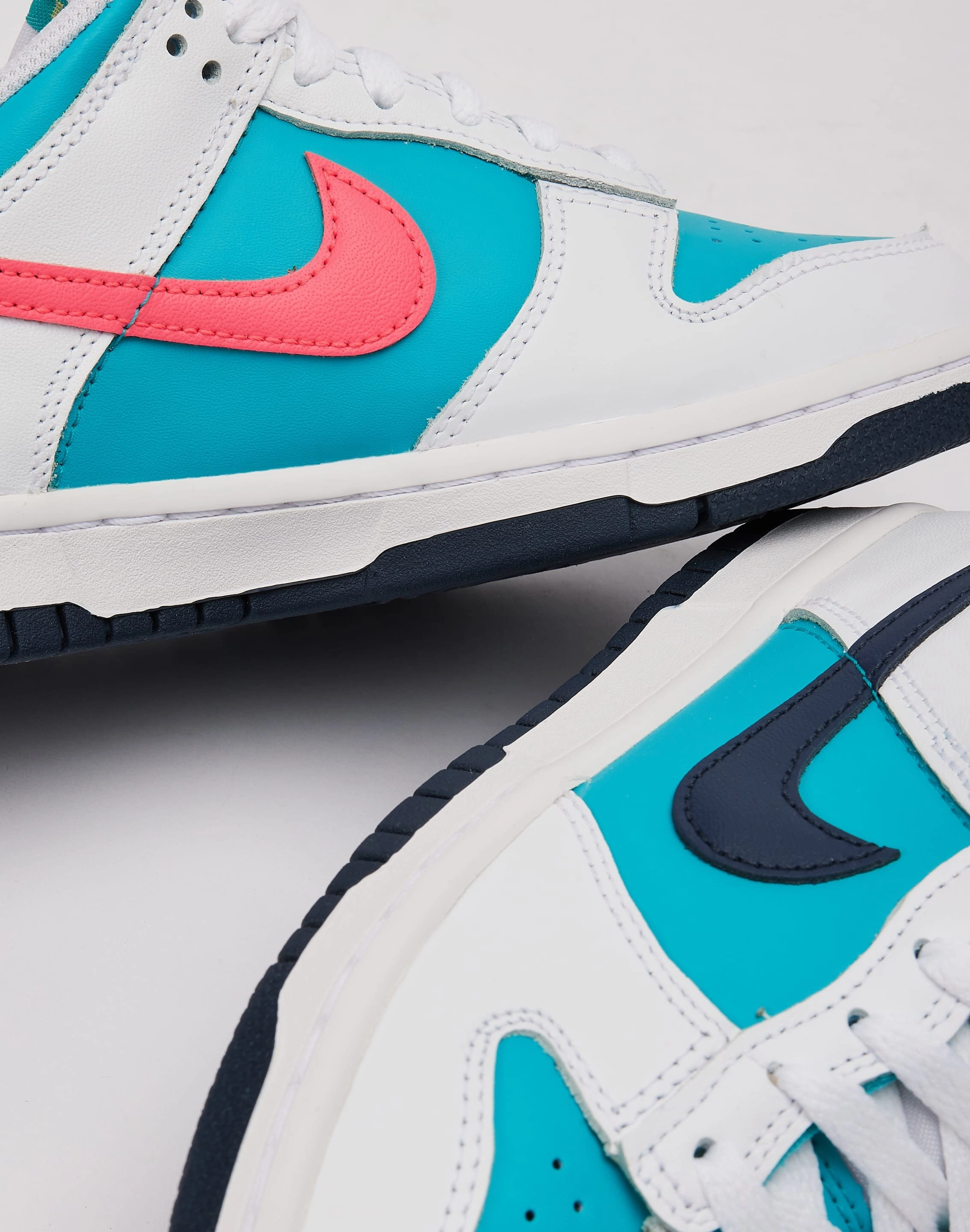 Comfortable apparel Nike Dunk Low Grade-School