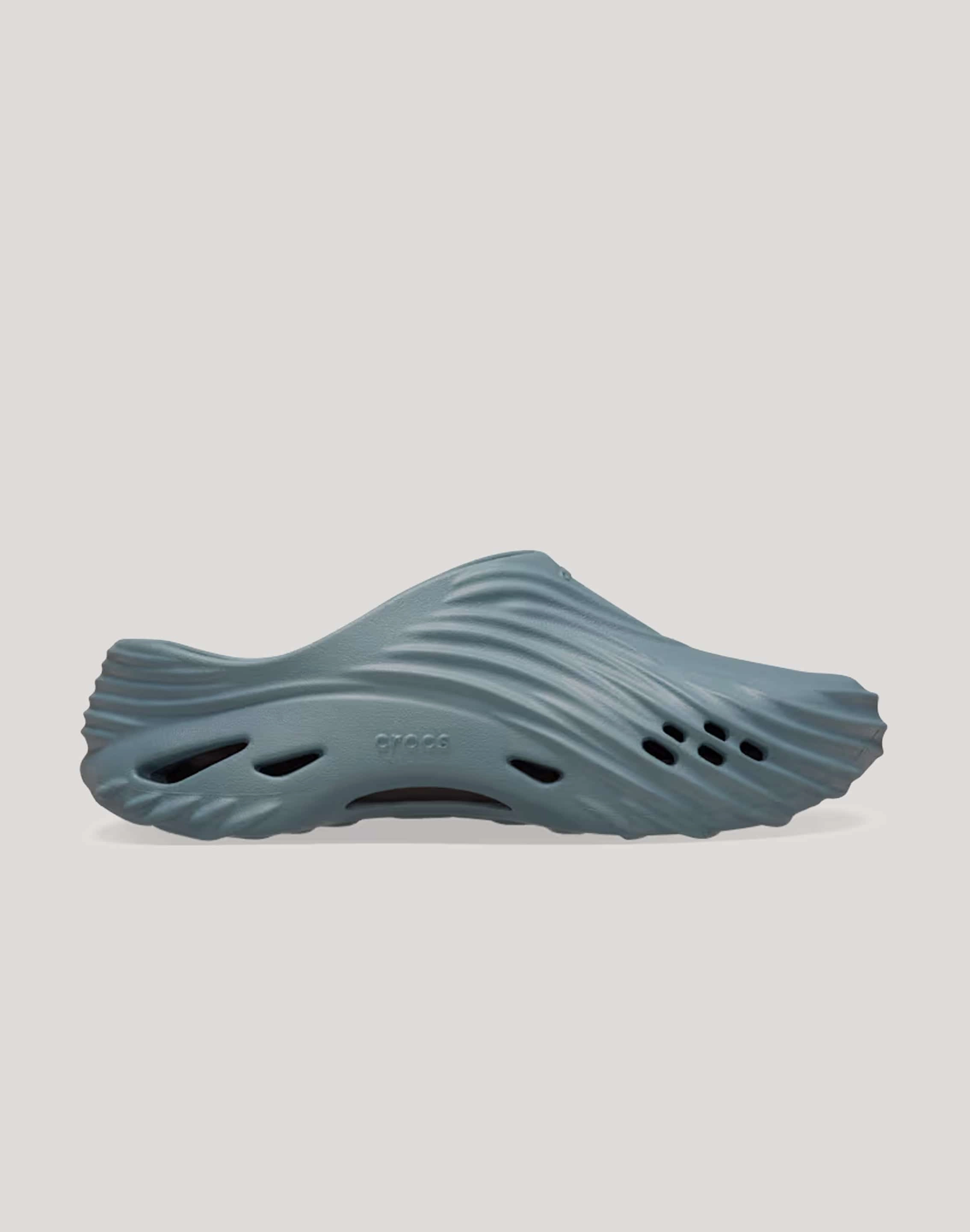 Crocs Echo Wave Trendy gear Fashion-forward items