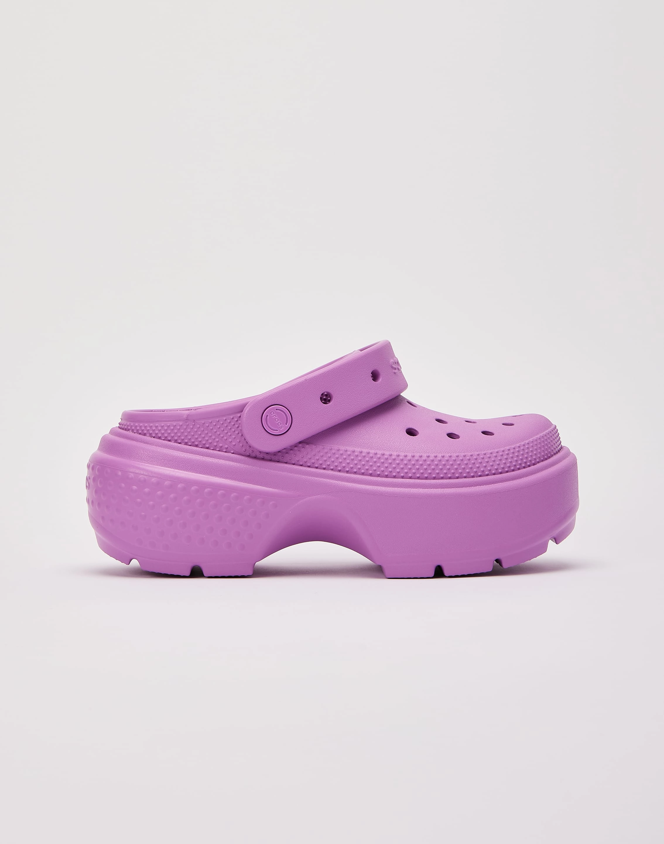 Crocs Stomp Clog Fashion lookbook Retro fashion finds
