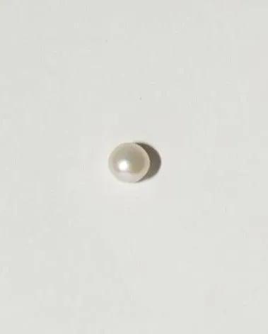 Daily Pearl Stud Earrings