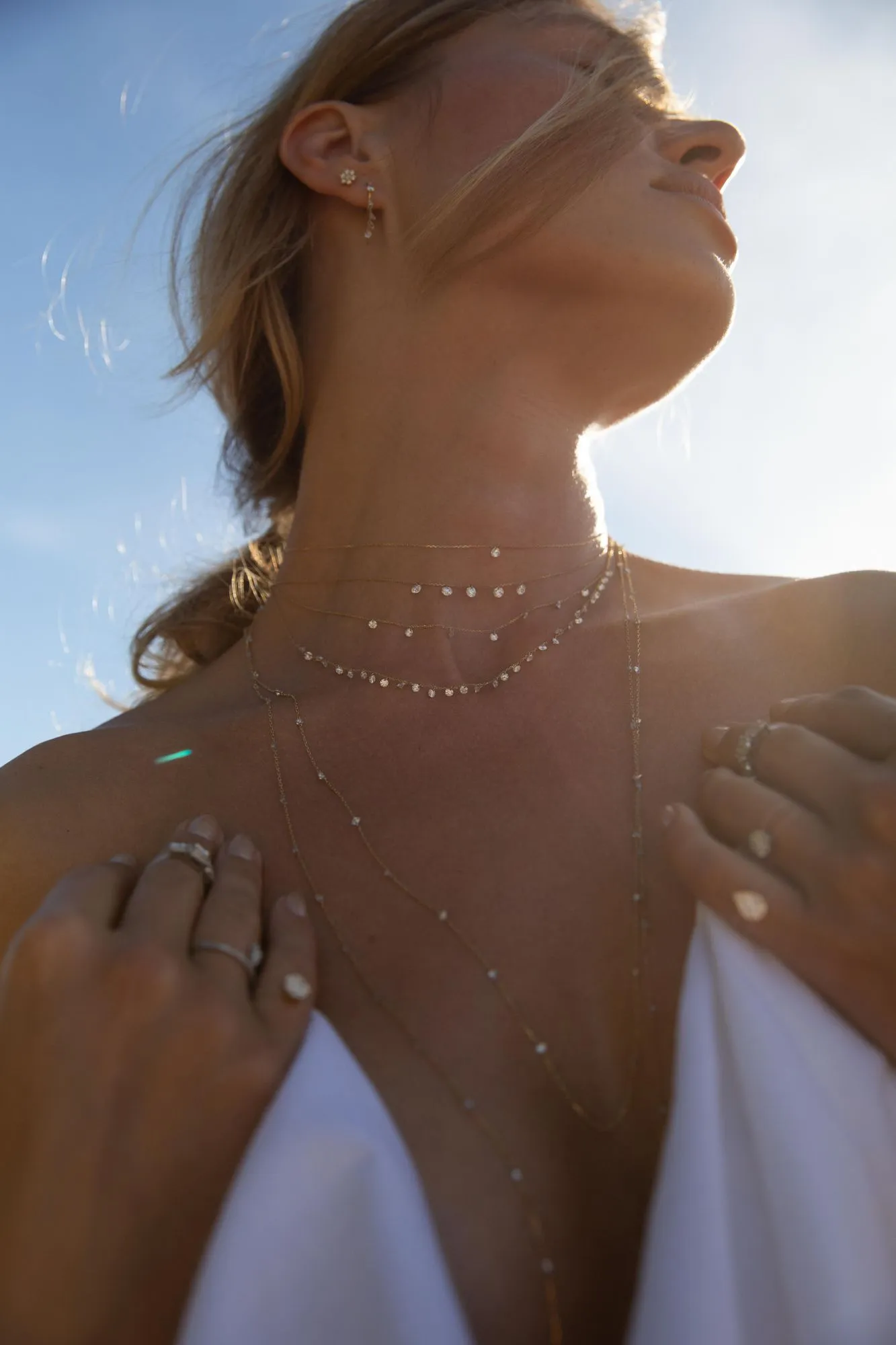 Dana?? 18K Gold Necklace w. 31 Diamonds