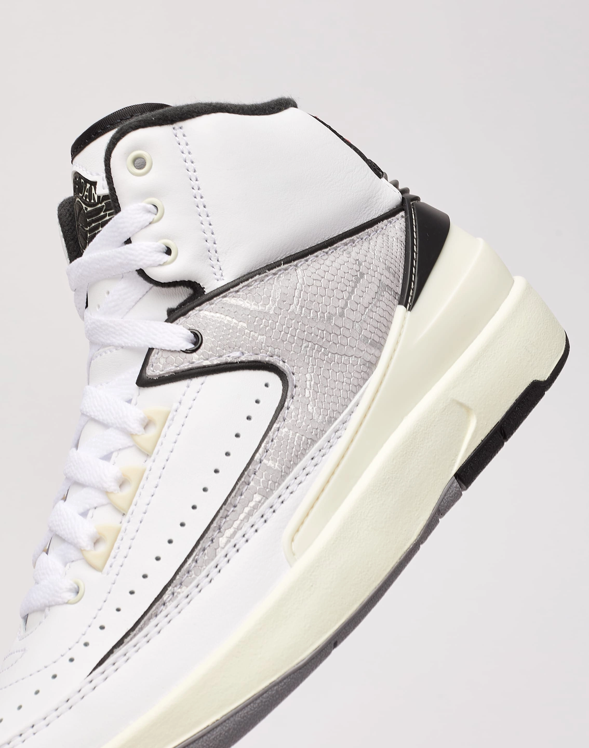 Denim - based fashion Jordan Air Jordan 2 Retro 'Python' Grade-School