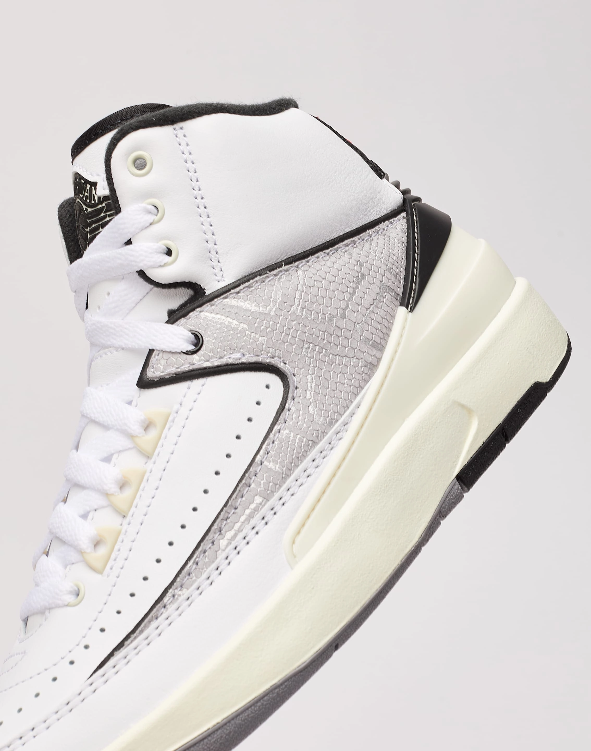 Denim - based fashion Jordan Air Jordan 2 Retro 'Python' Grade-School