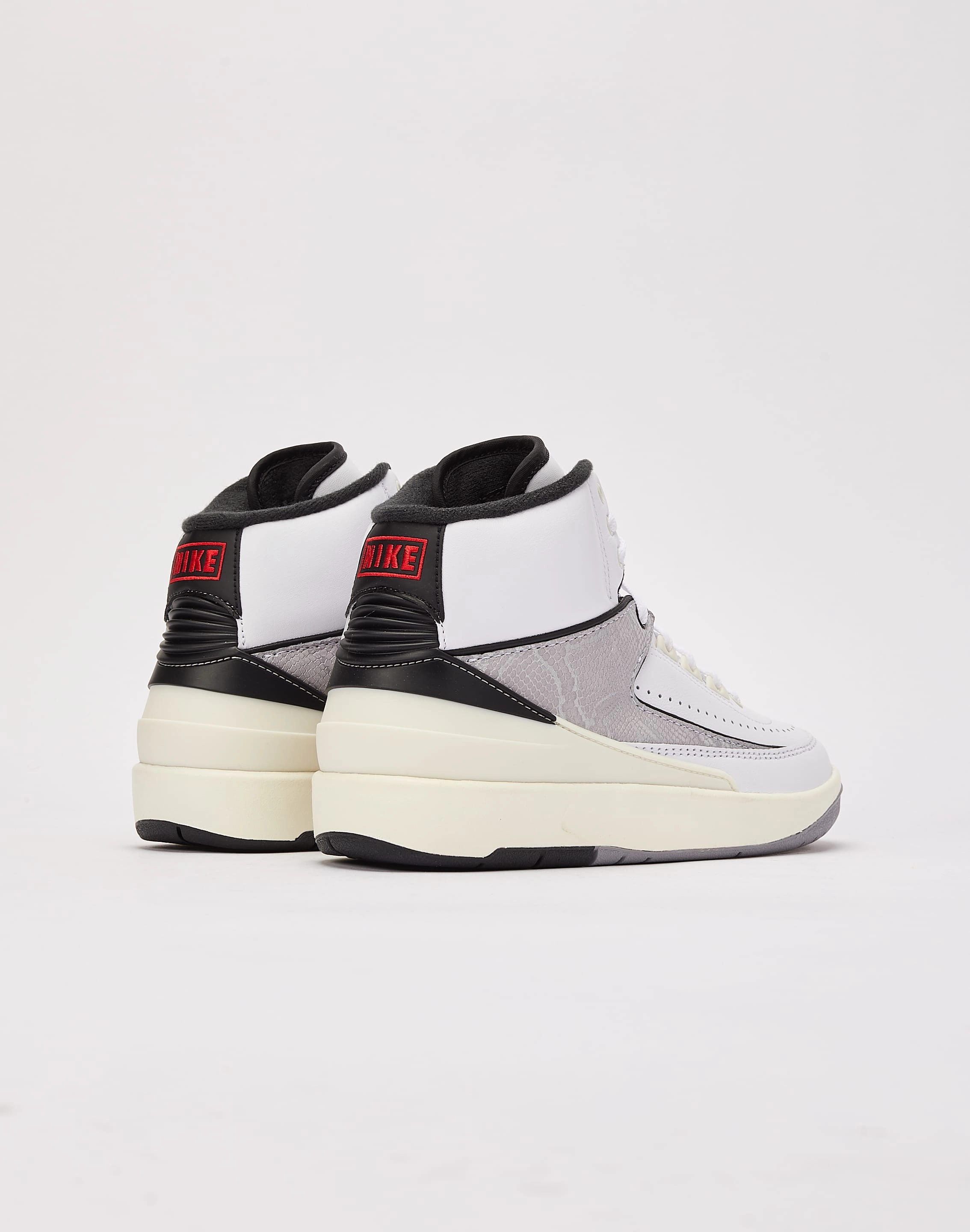 Denim - based fashion Jordan Air Jordan 2 Retro 'Python' Grade-School