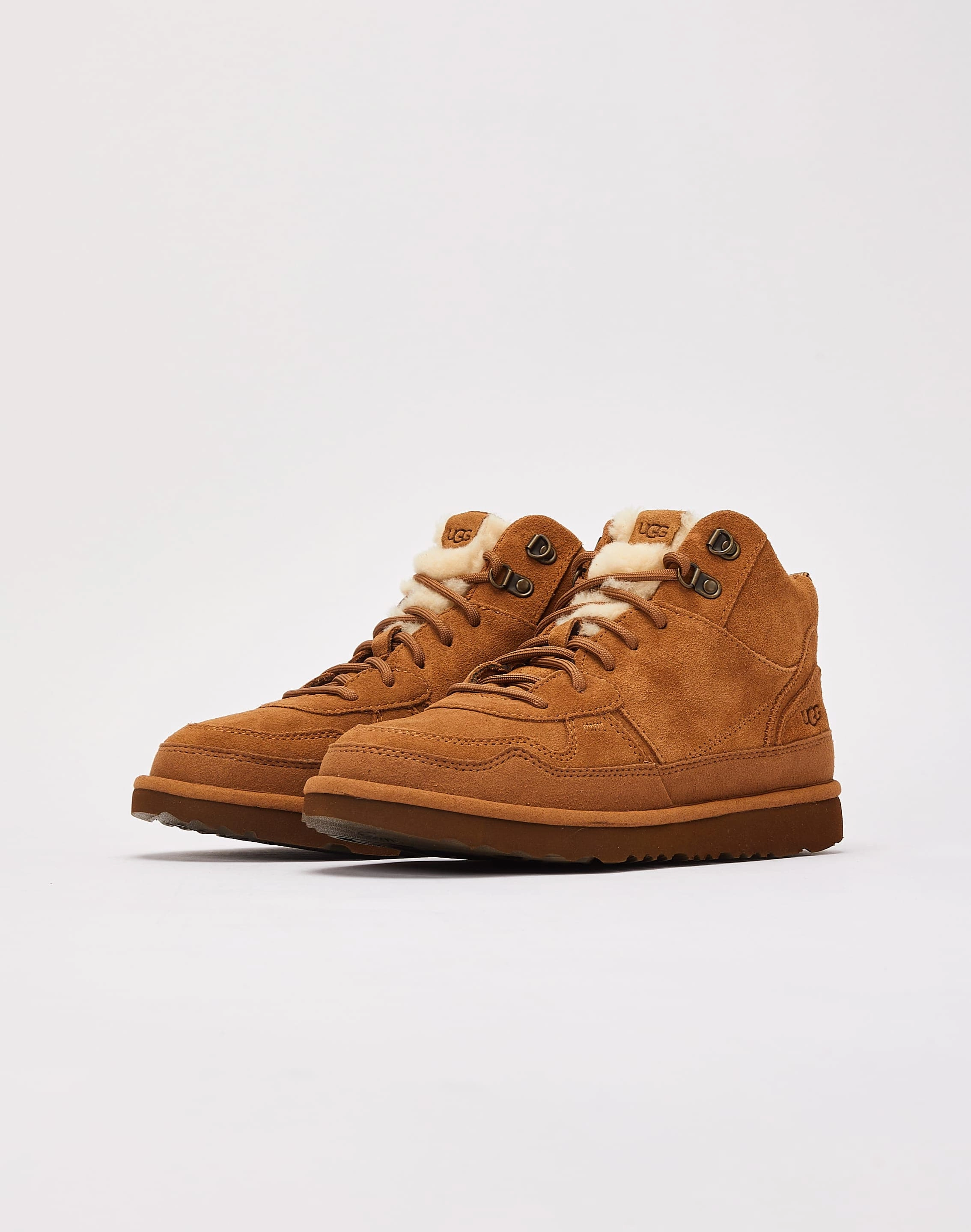 Denim - based fashion UGG Highland Hi Heritage Grade-School