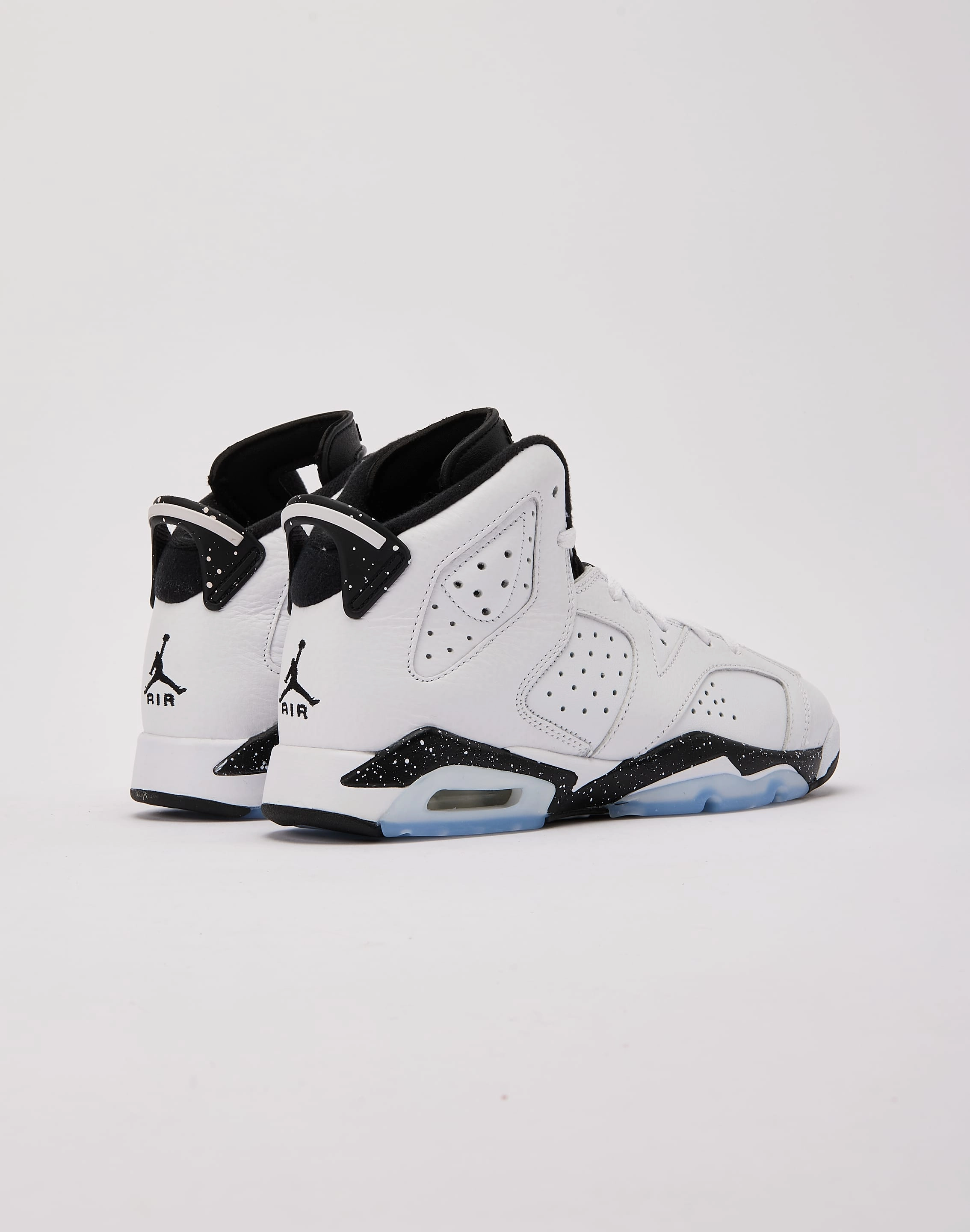 Designer fashion items Jordan Air Jordan 6 Retro 'Reverse Oreo' Grade-School