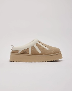 Designer fashion items UGG Tazz Sunwave Athleisure fashion