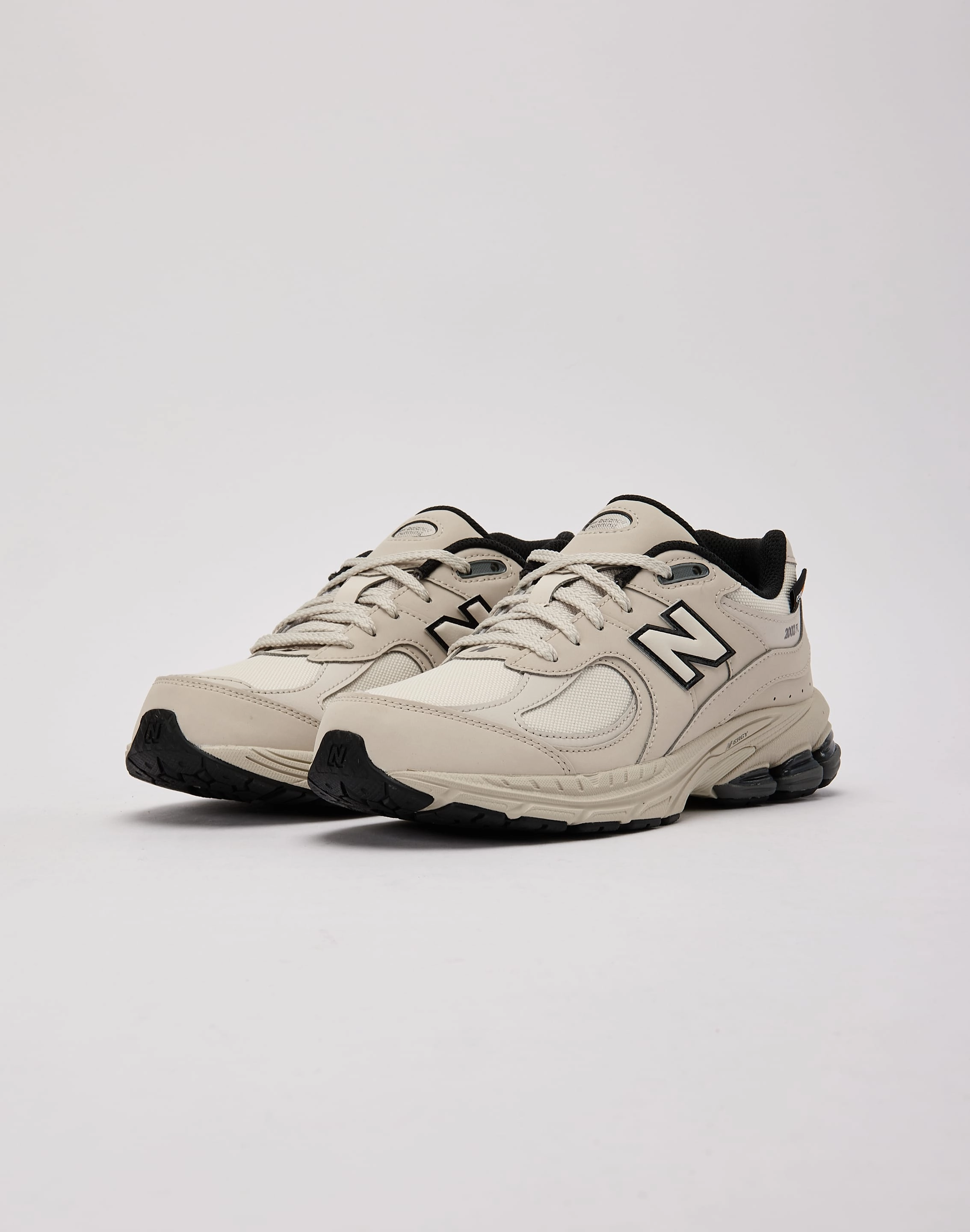 Embroidered fashion New Balance 2002R Grade-School