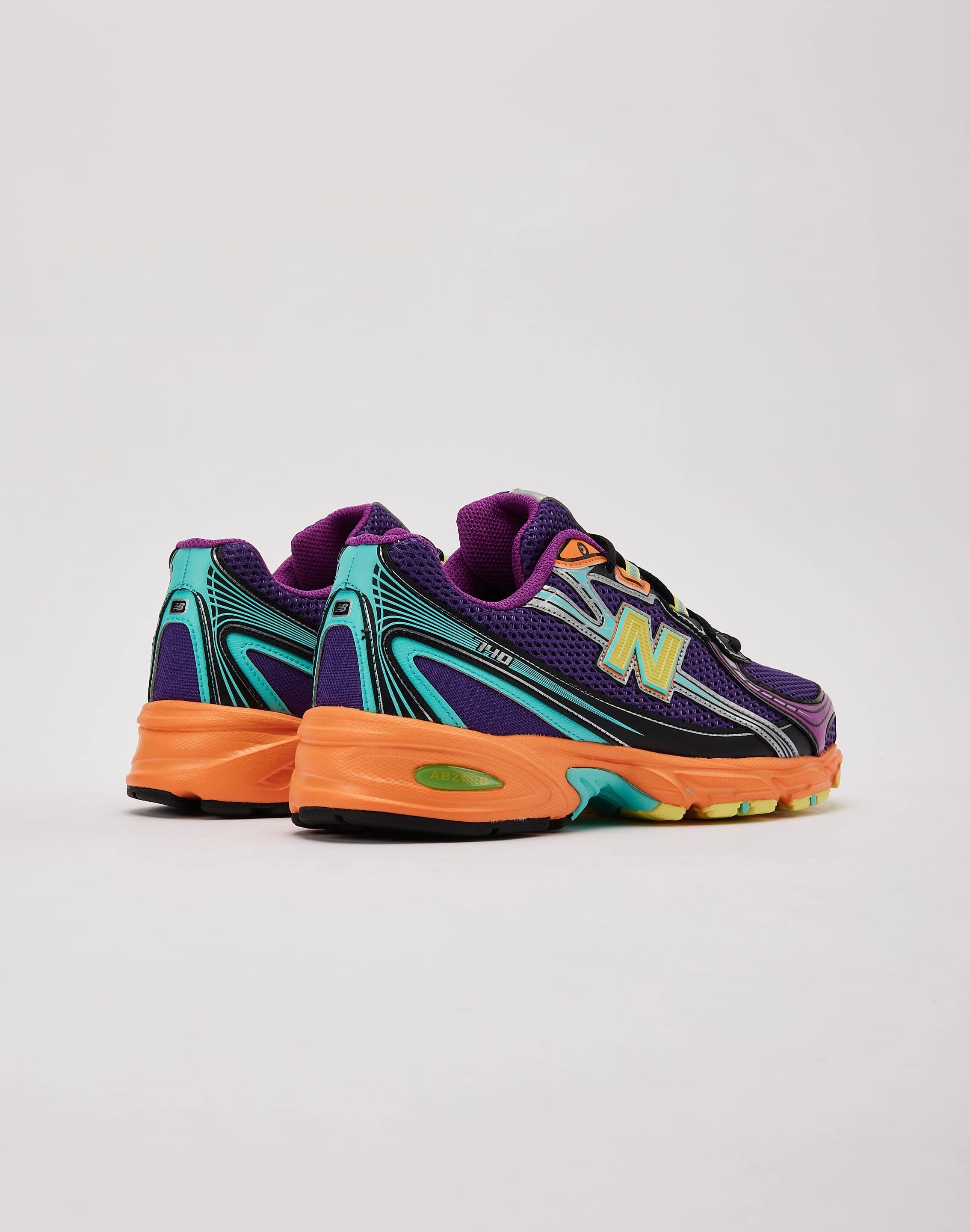 Embroidered fashion New Balance 740 Grade-School
