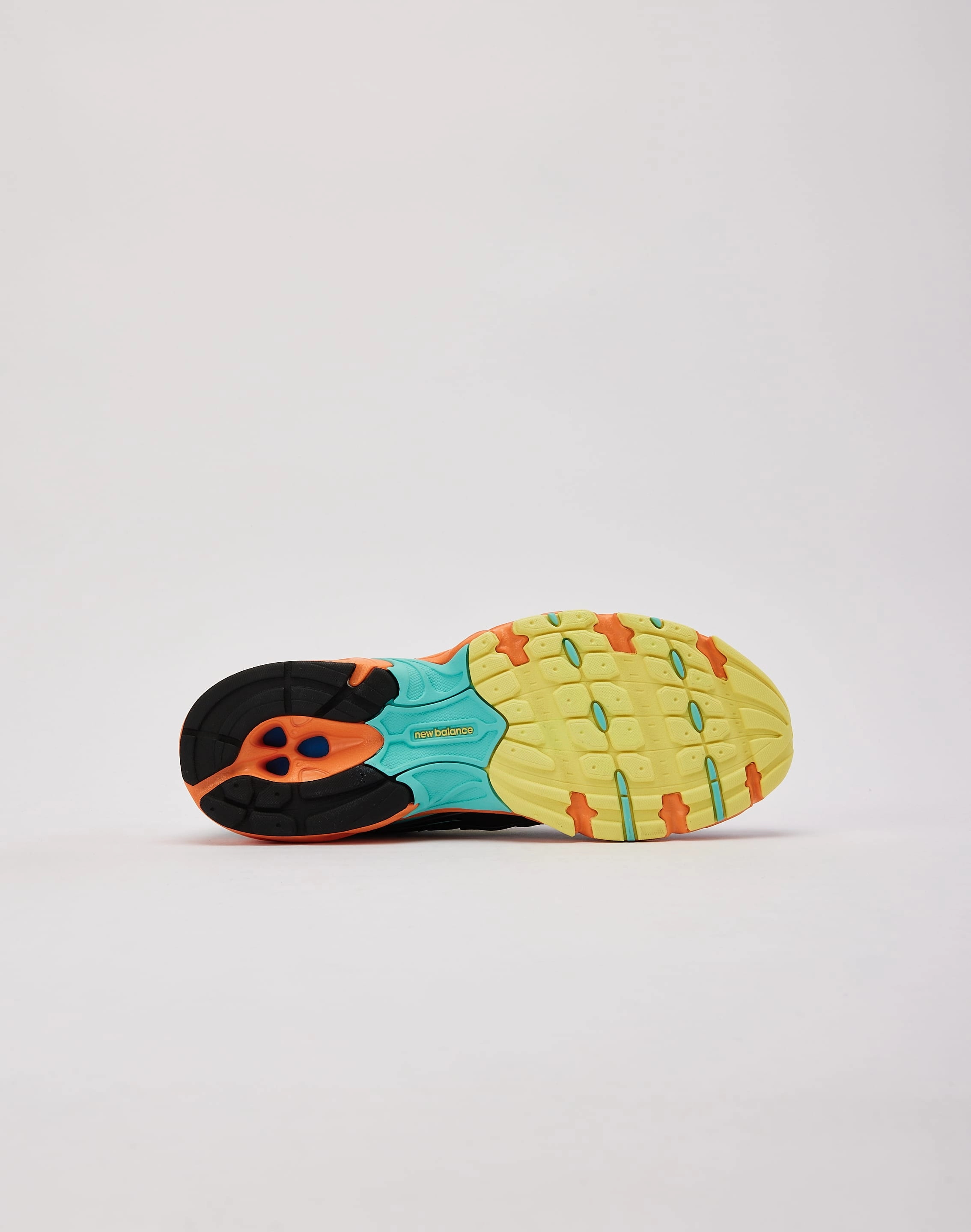 Embroidered fashion New Balance 740 Grade-School