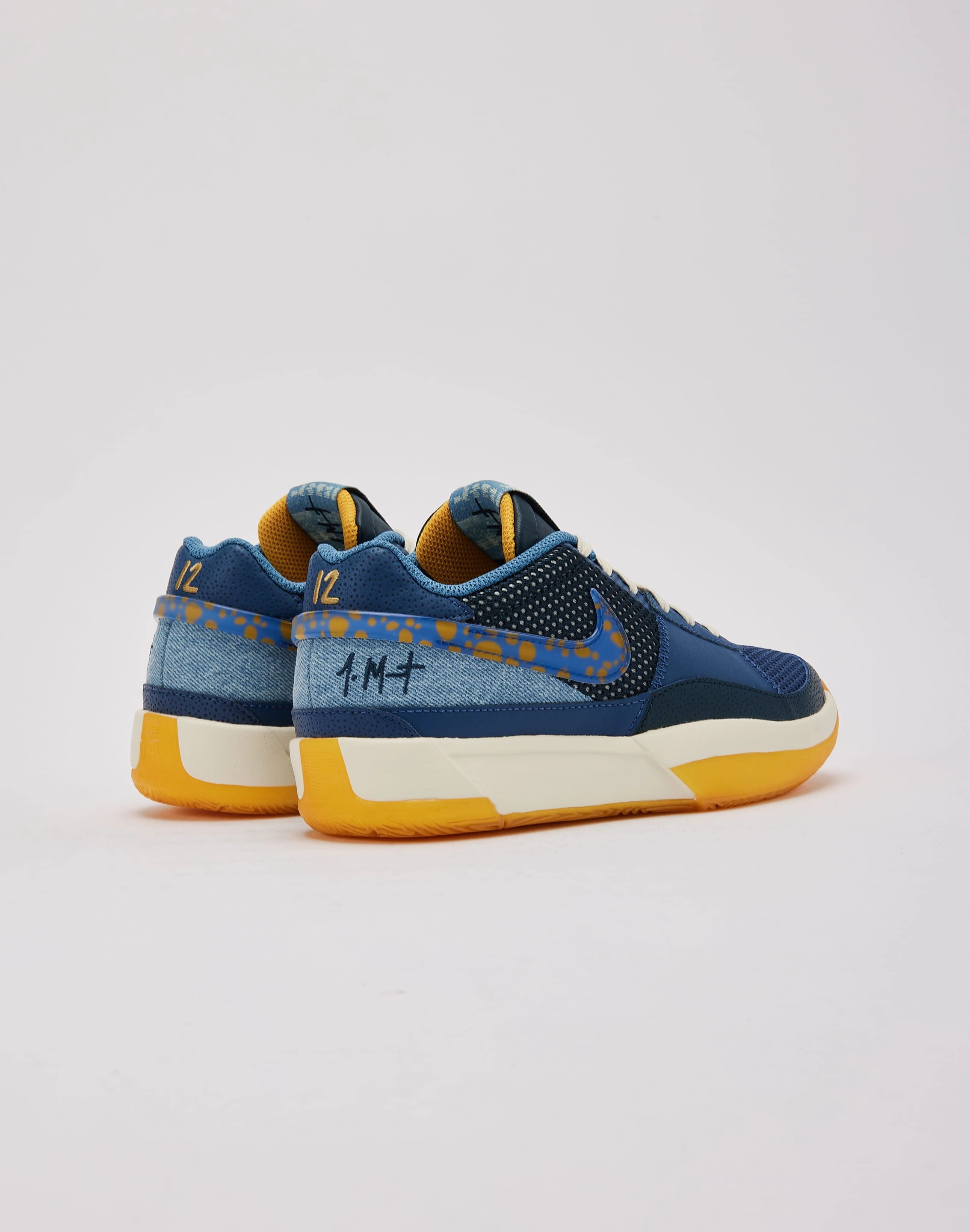 Embroidered fashion Nike Ja 1 SE Grade-School