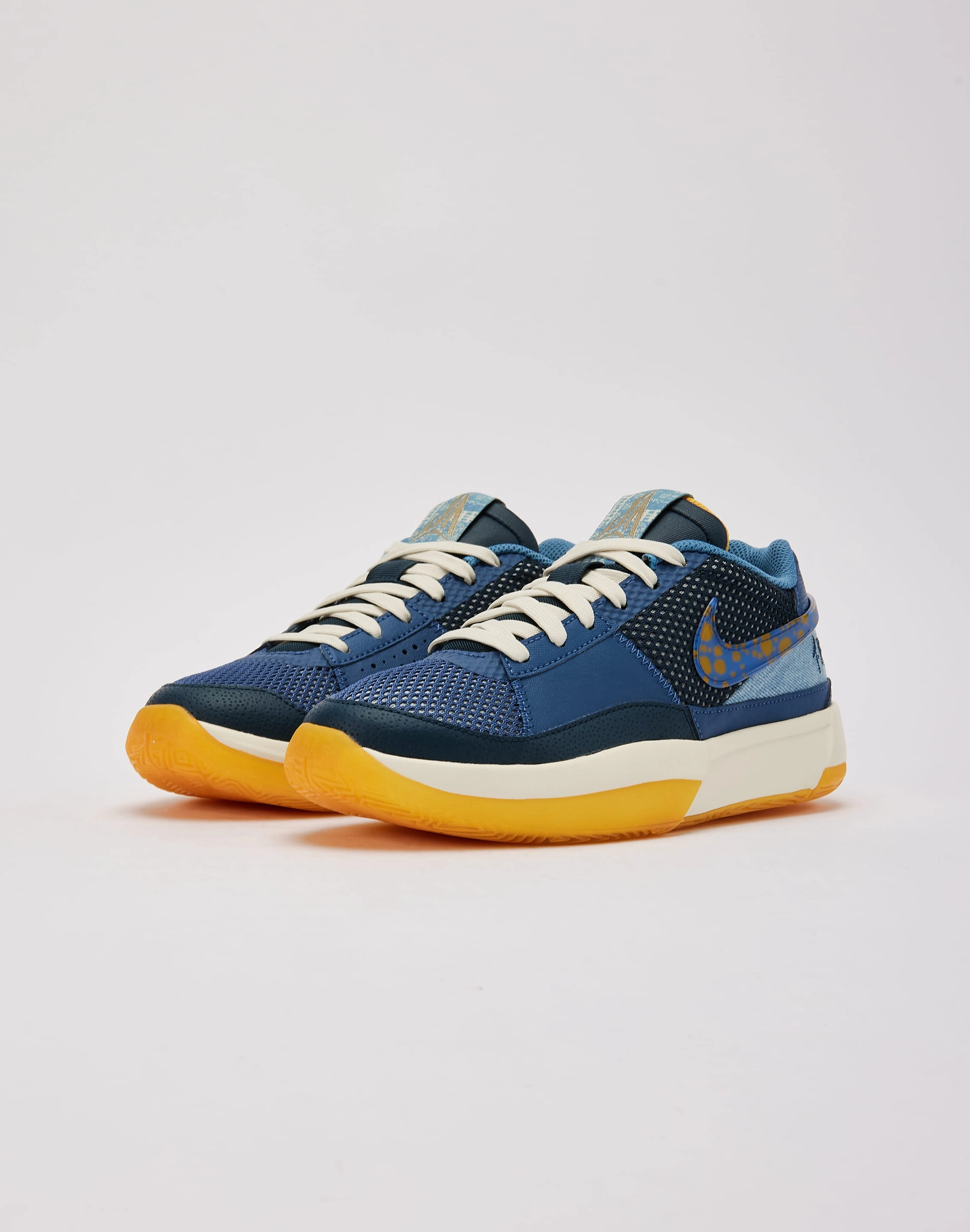 Embroidered fashion Nike Ja 1 SE Grade-School