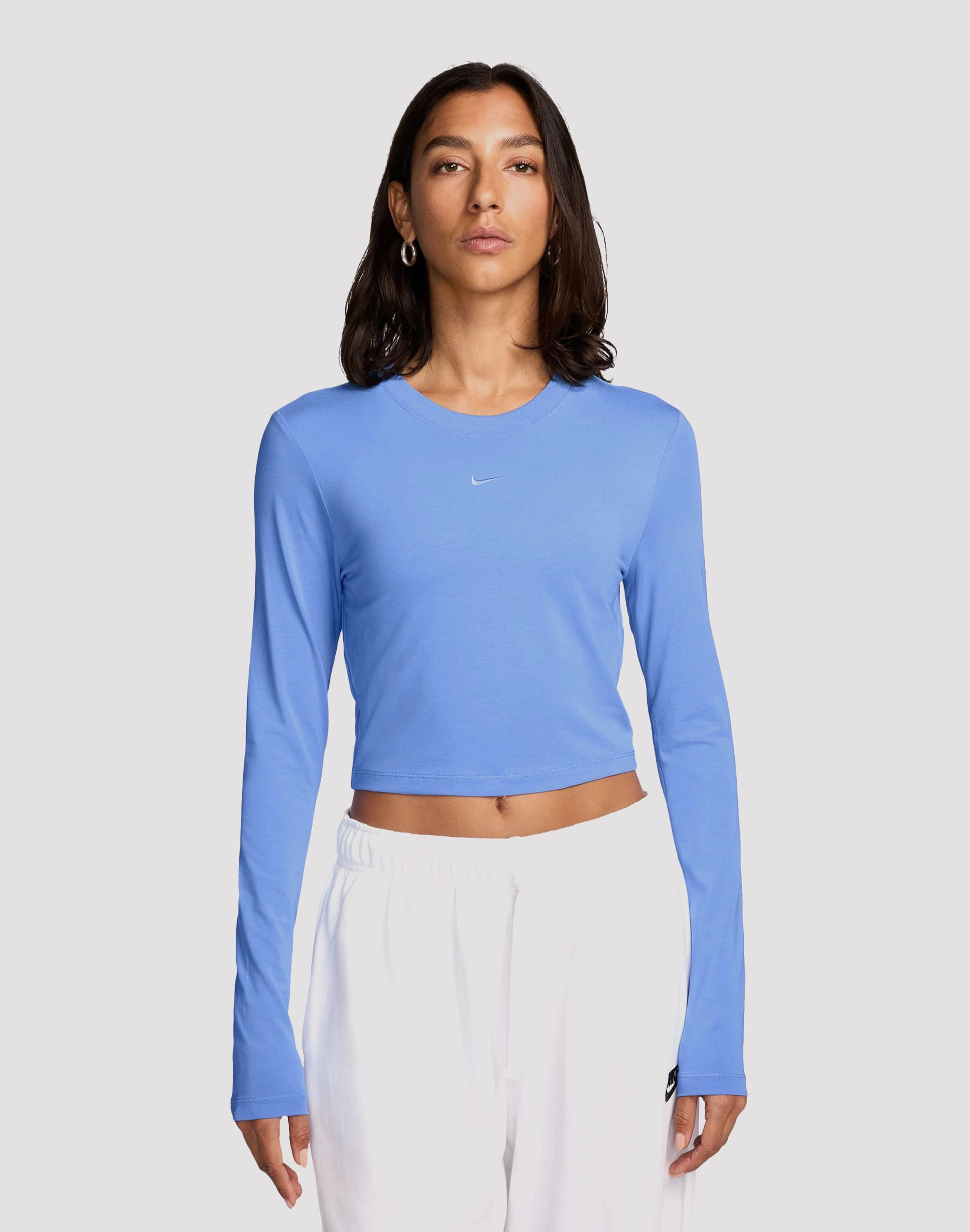 Nike Sportswear Slim Long-Sleeve Crop Shirt Casual wear options Fashion photography