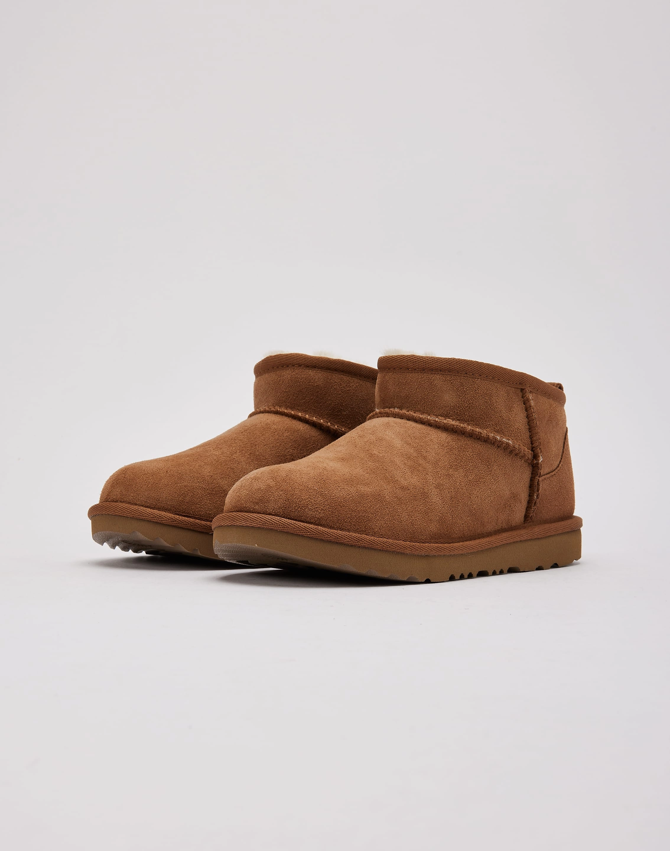 Fashion brands UGG Classic Ultra Mini Boots Pre-School