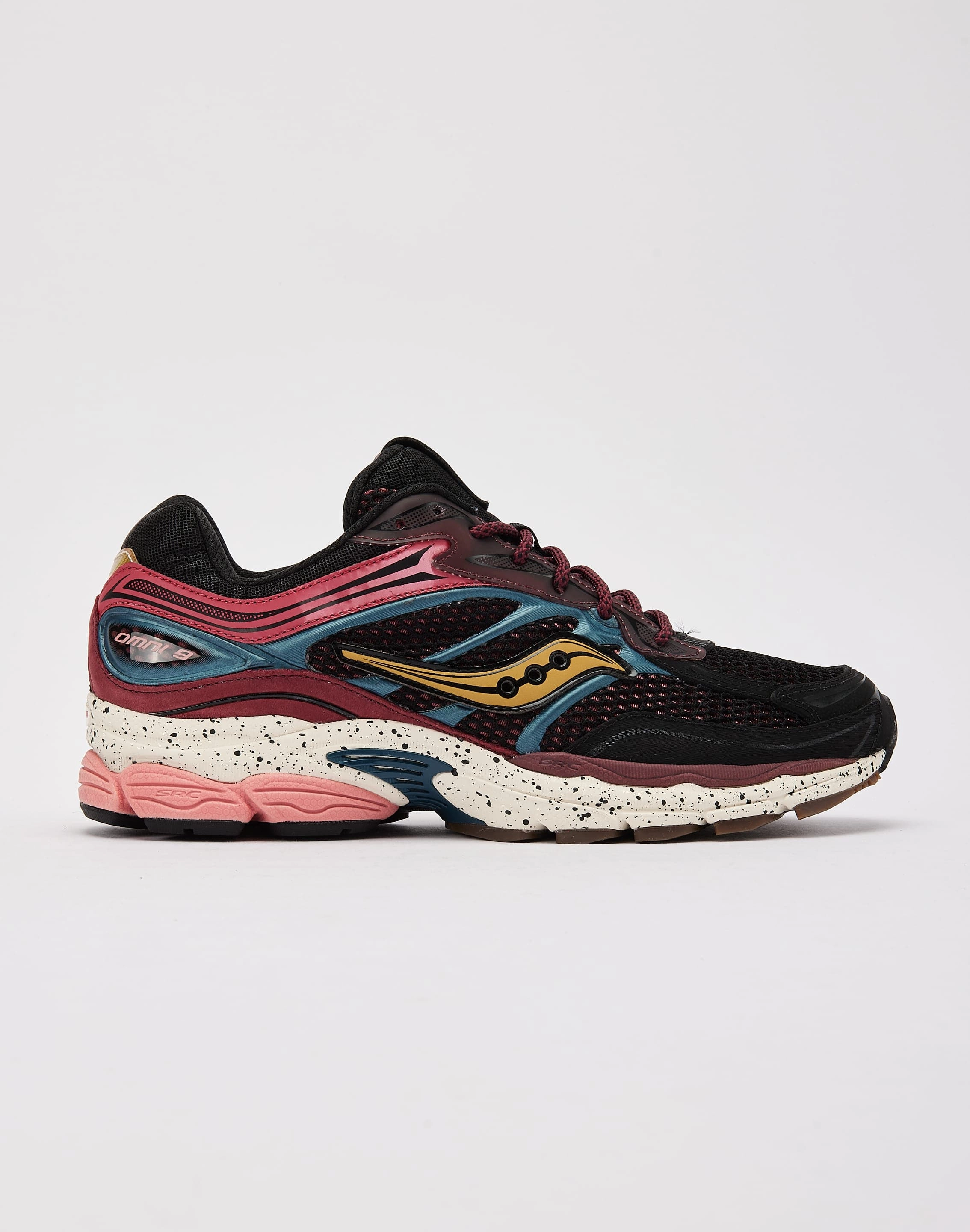 Fashion care (washing, ironing, etc.) Saucony ProGrid Omni 9 Clothing prices