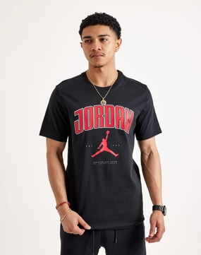 Fashion catalog Jordan Graphic Tee Fashion swaps