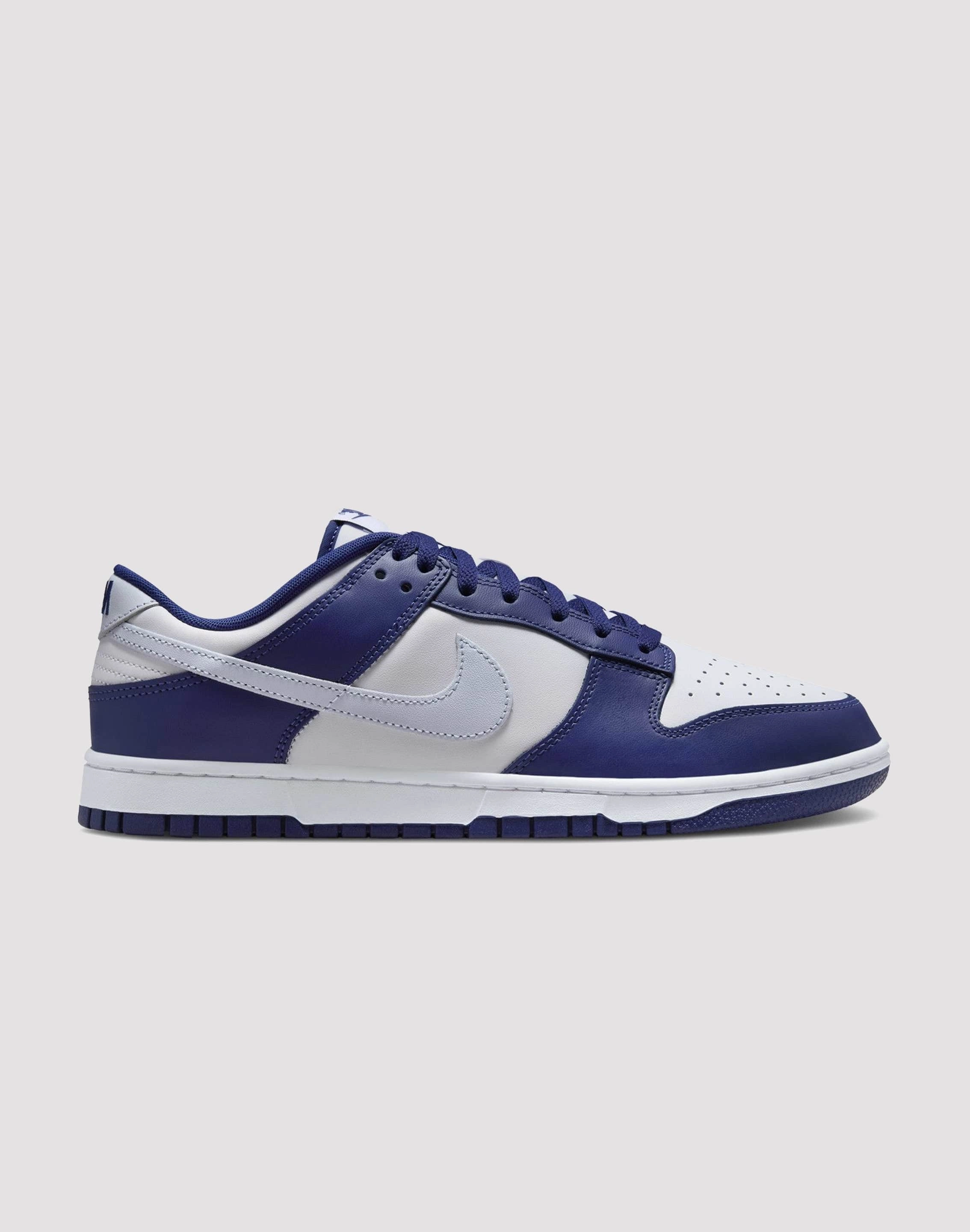 Fashion catalog Nike Dunk Low Smart fashion (wearables)