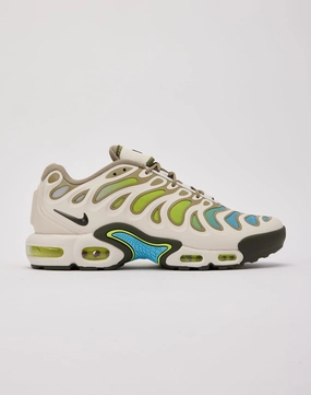 Fashion collections Nike Air Max Plus Drift Outerwear options