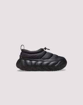 Fashion culture Crocs Overpuff Shorty Grade-School Fashion exhibitions