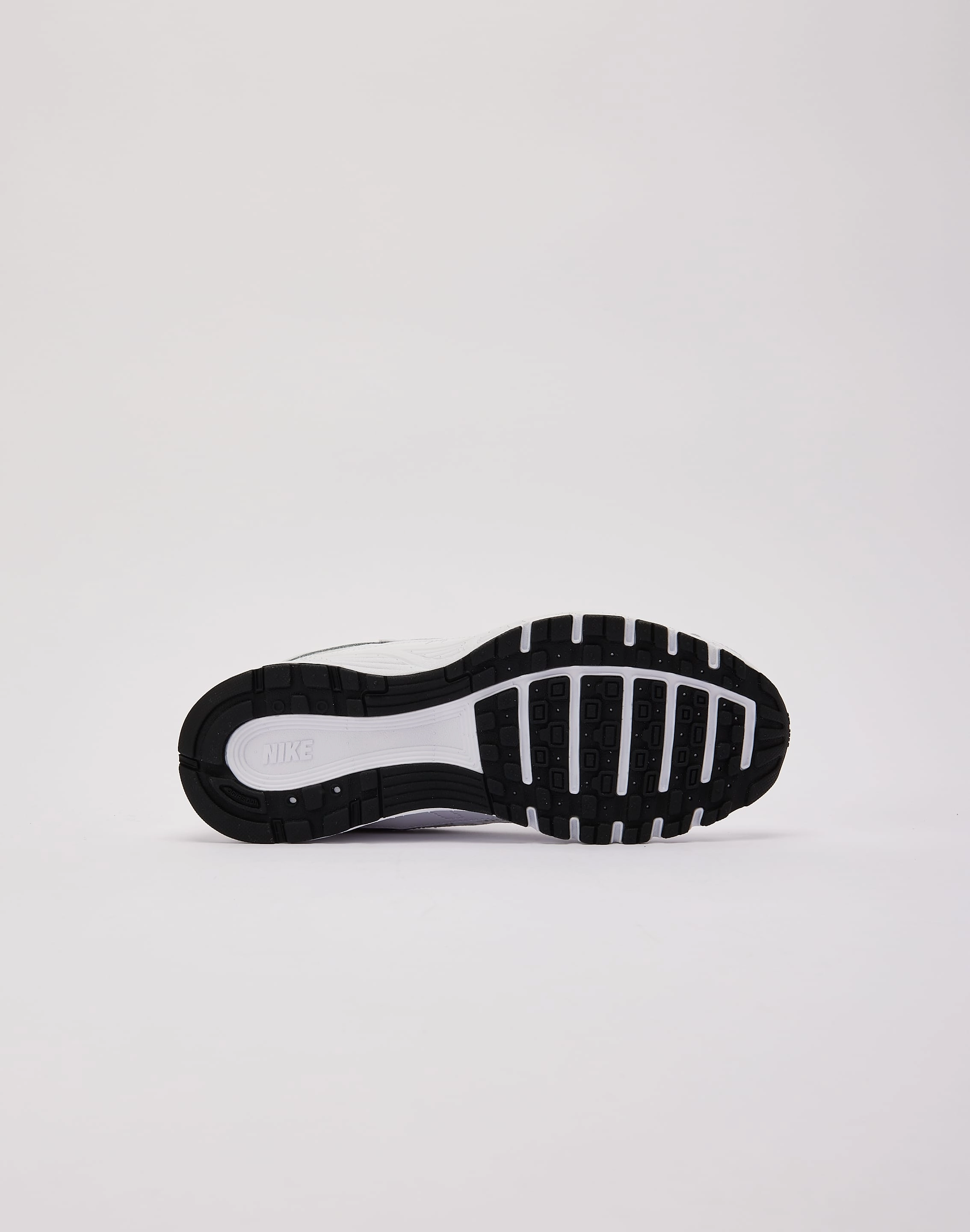 Fashion essentials Nike P-6000 Grade-School