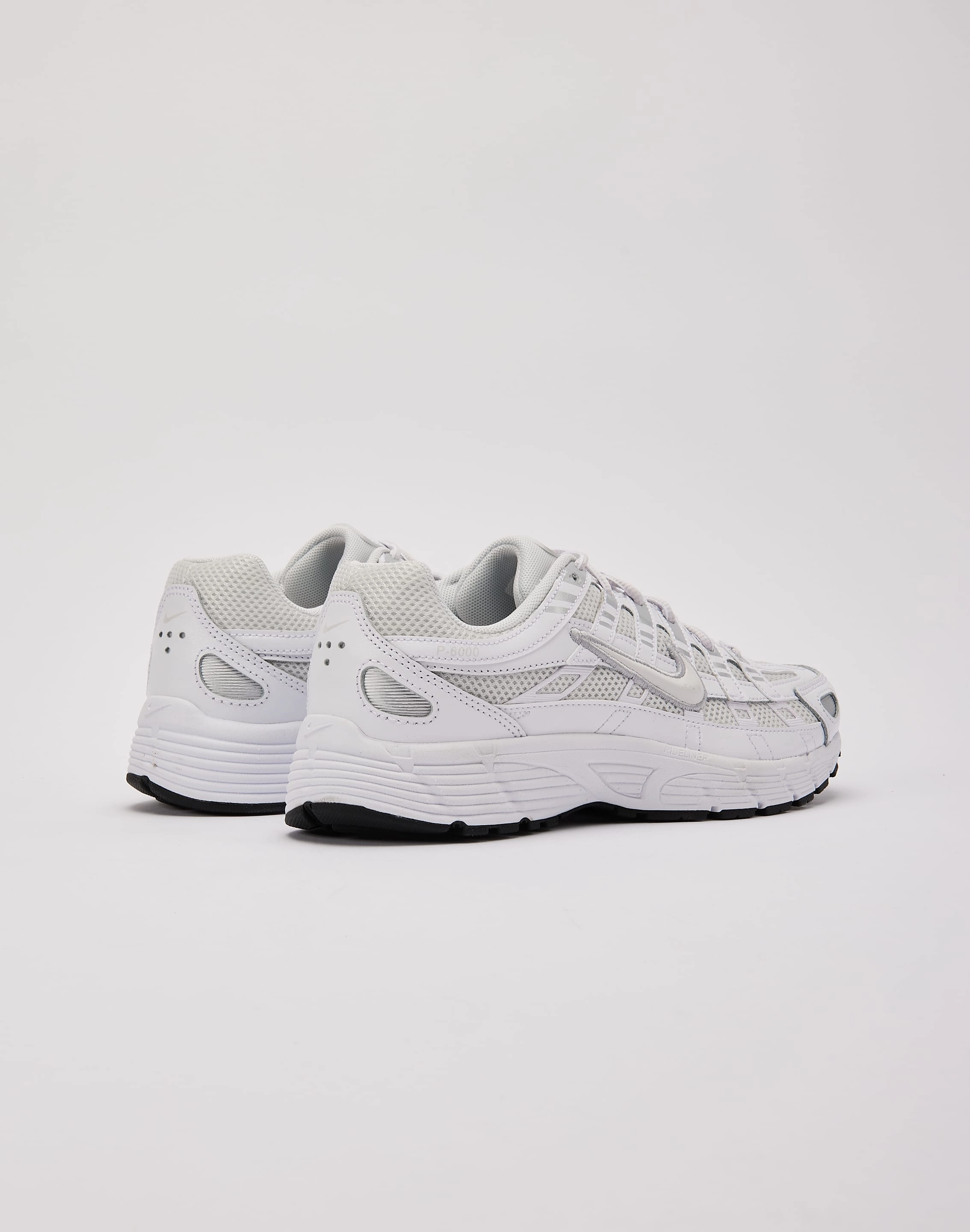 Fashion essentials Nike P-6000 Grade-School