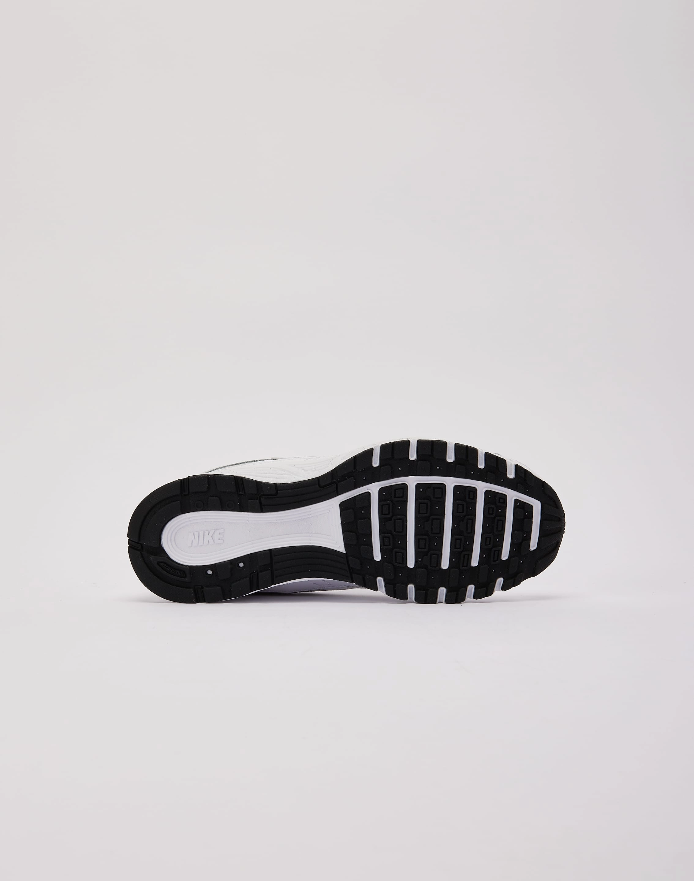 Fashion essentials Nike P-6000 Grade-School