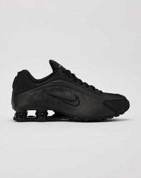 Fashion essentials Nike  Shox R4 Fashion models