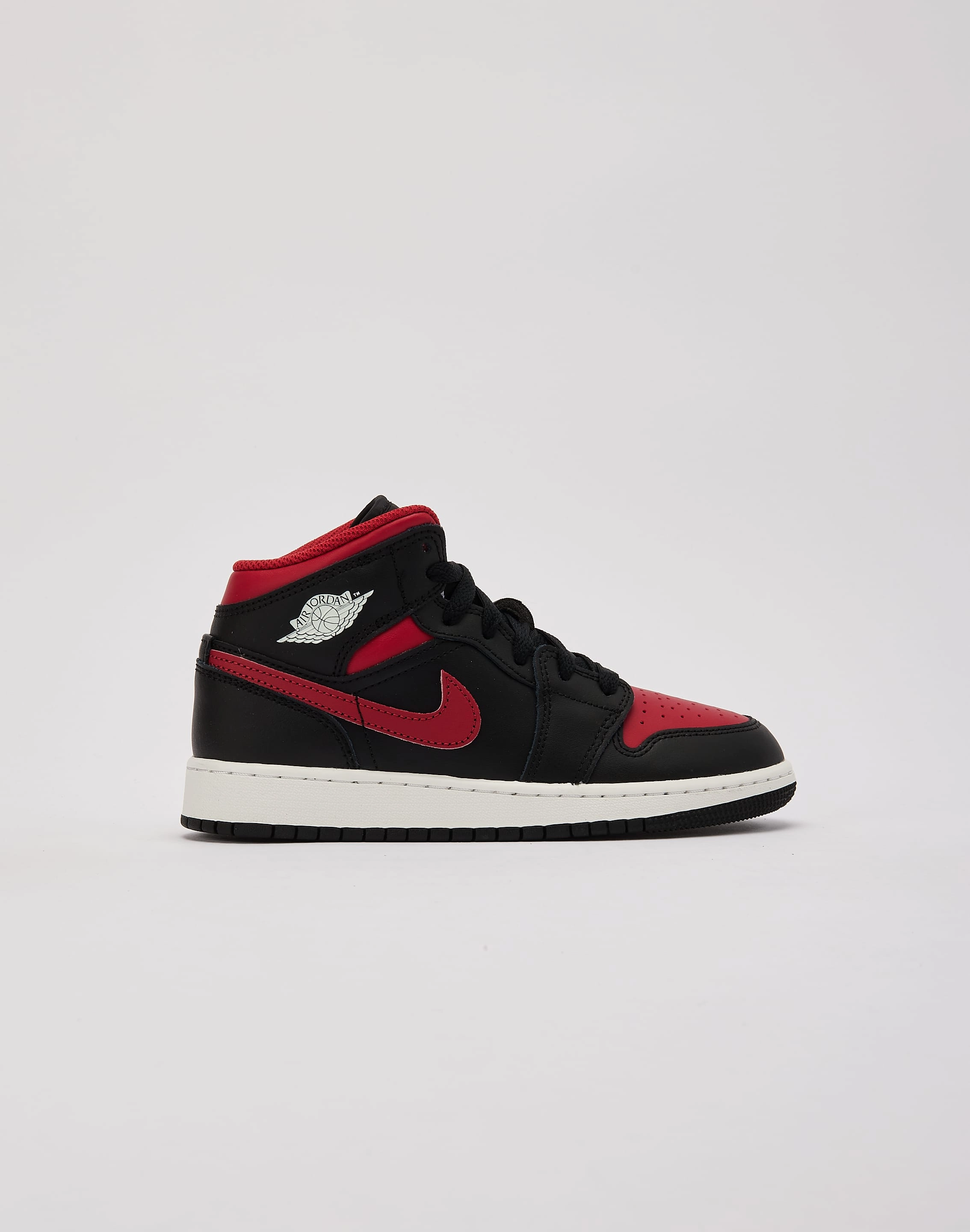 Fashion exhibitions Jordan Air Jordan 1 Mid Grade-School Recycled fashion materials