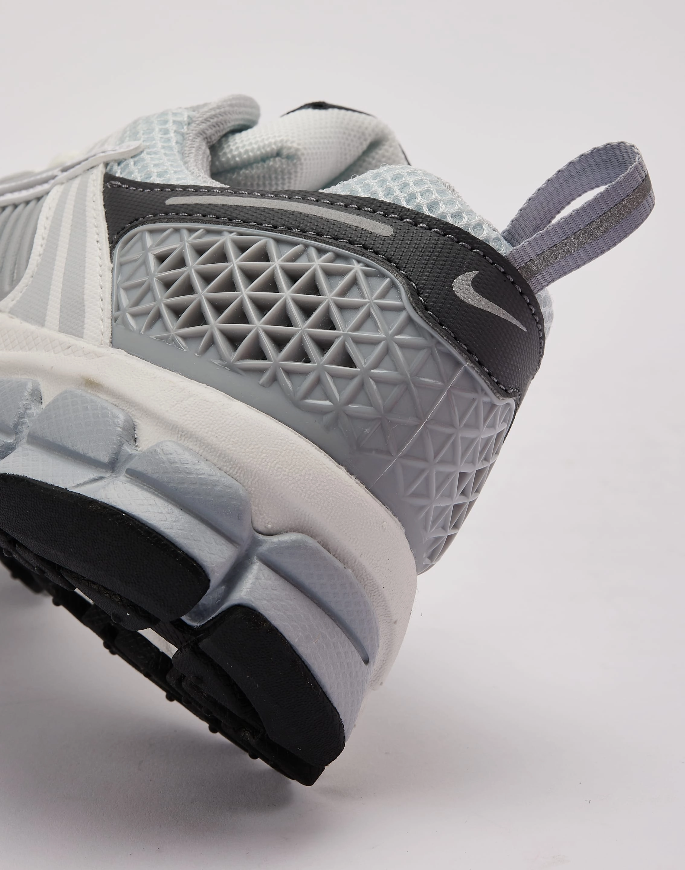 Fashion exhibitions Nike Zoom Vomero 5 Grade-School