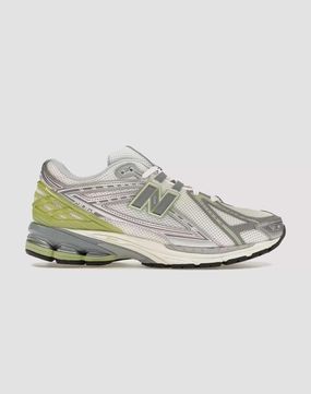 Fashion for all body types New Balance 1906R Fashion must - haves
