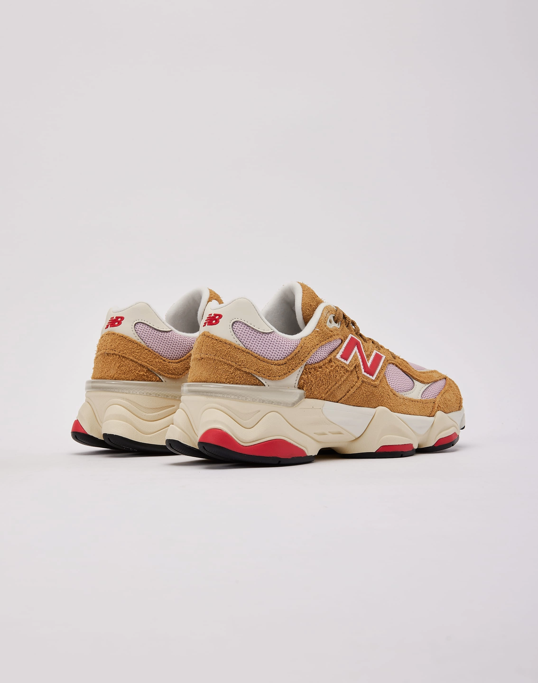 Fashion-forward items New Balance 9060 Grade-School